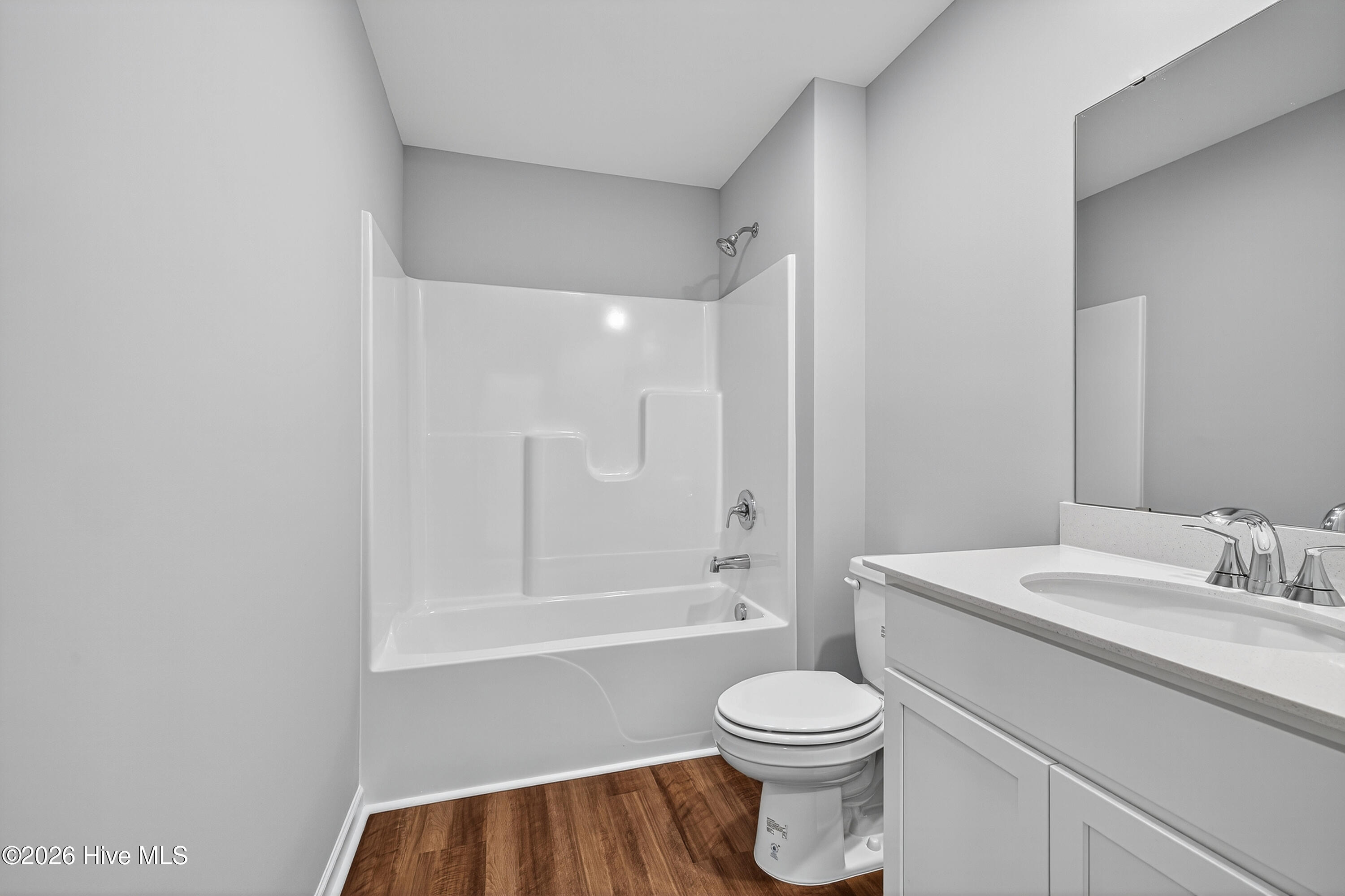 100565447 | Photo 36