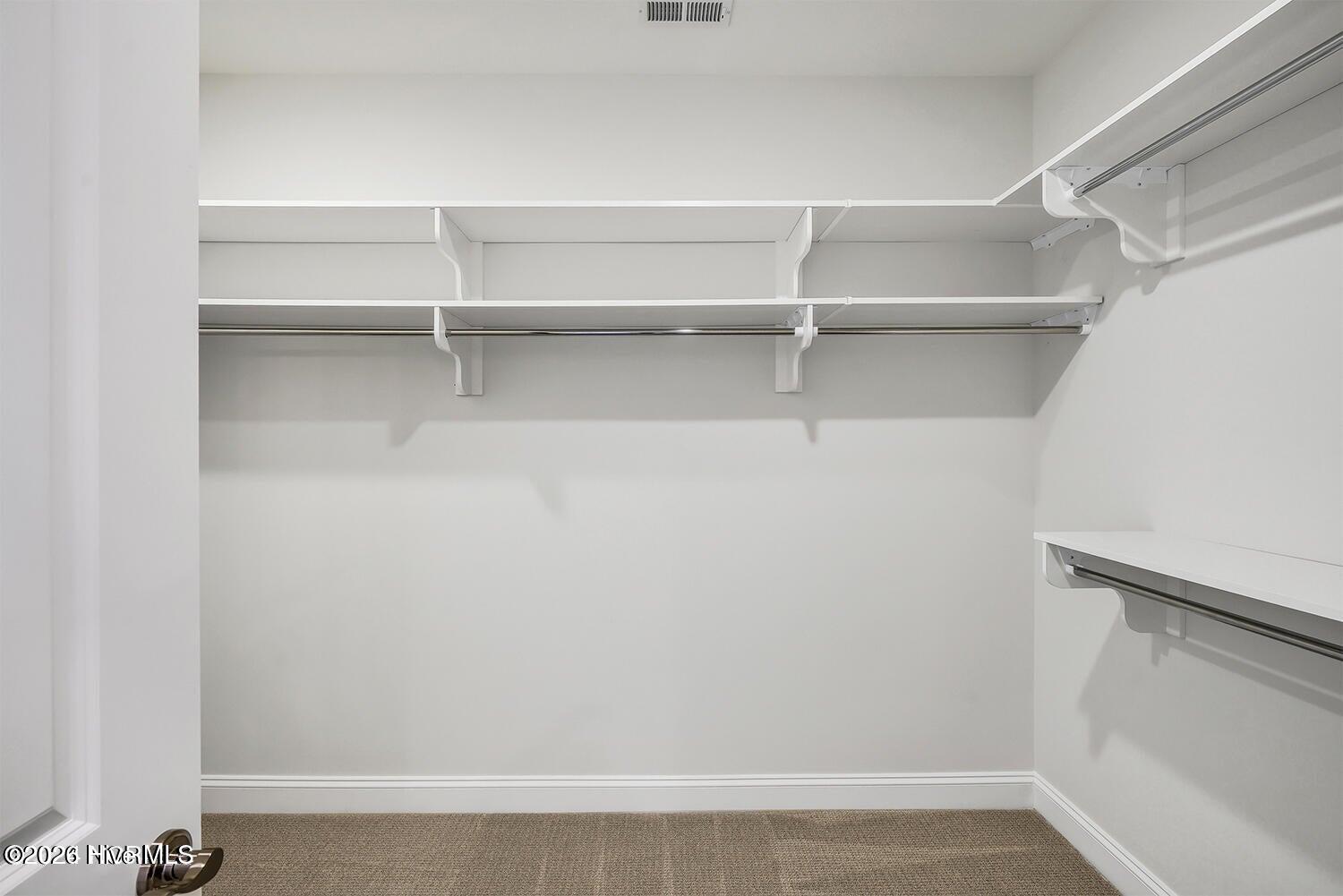 100548611 | Photo 29