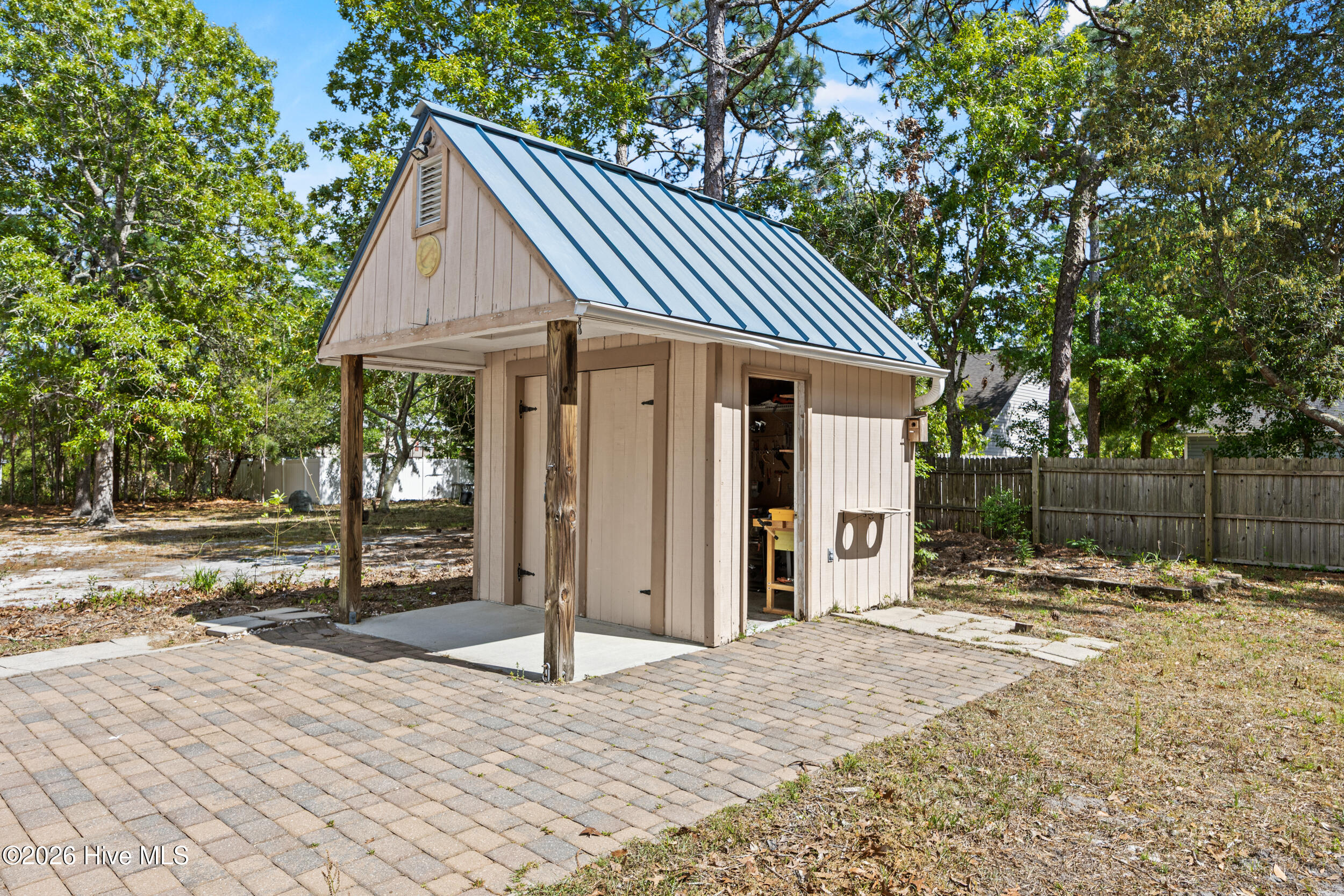 100569542 | Photo 28