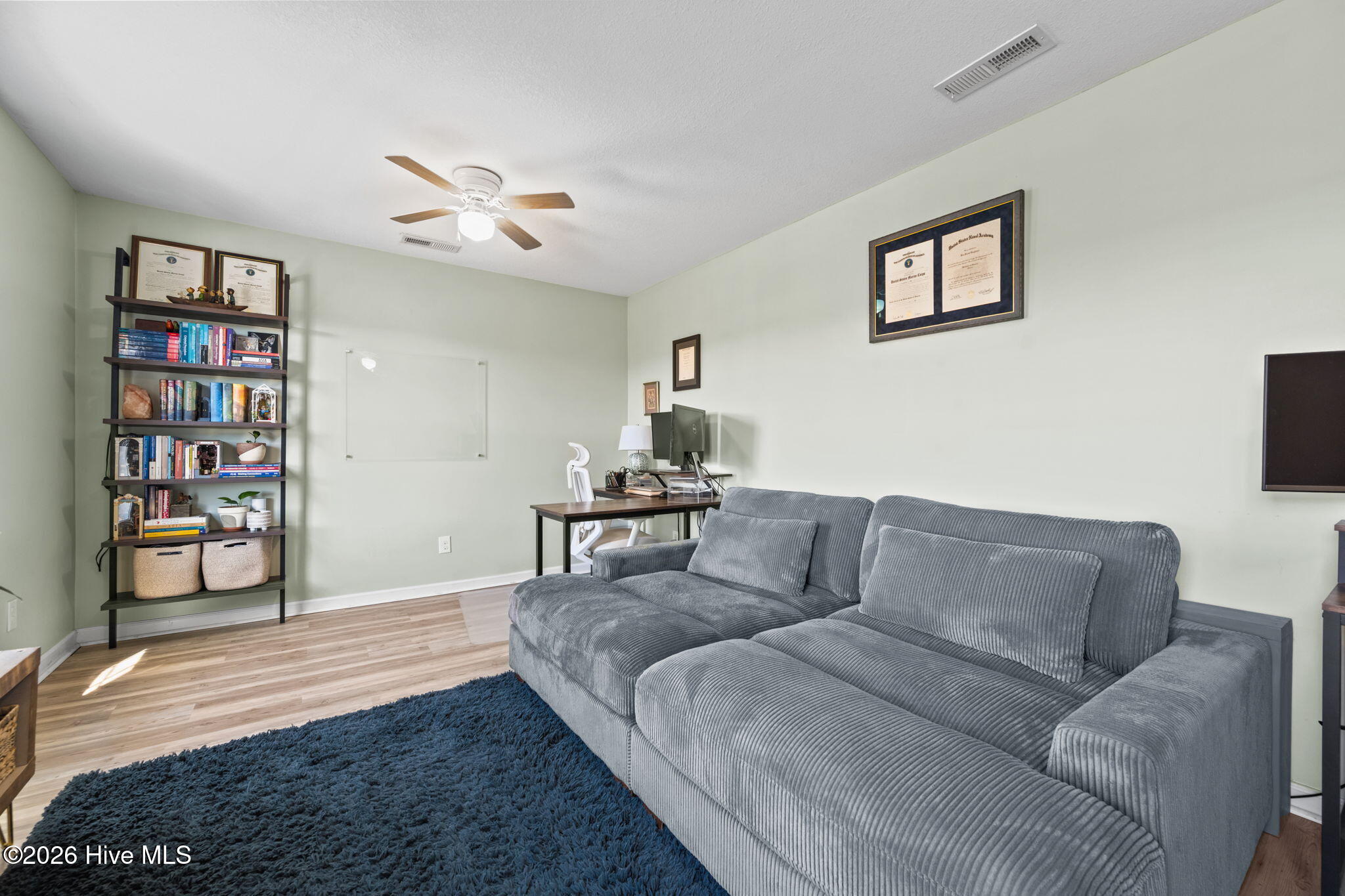 100557328 | Photo 18