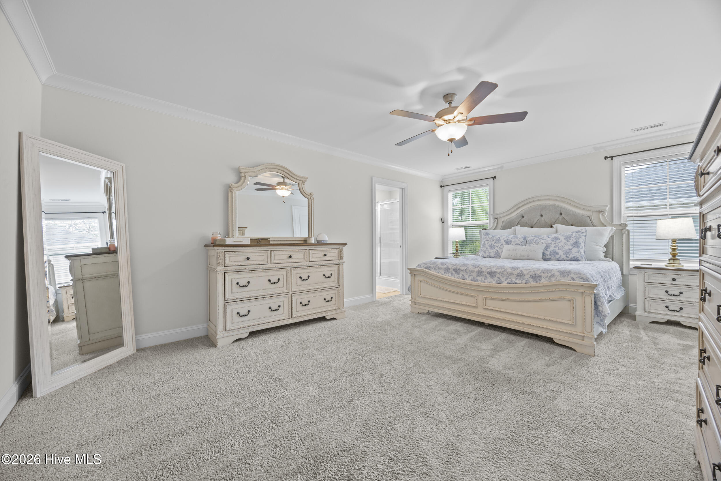 100570482 | Photo 16