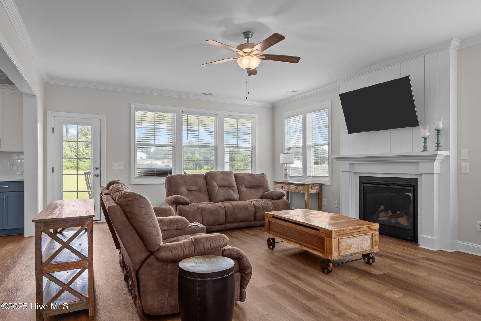 100526771 | Photo 15