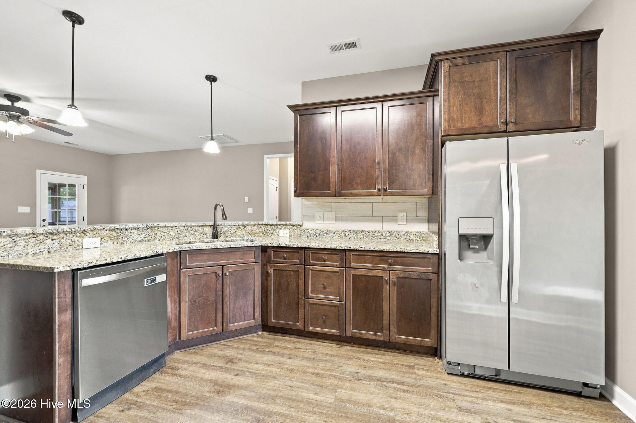 402 Kinroff Drive,Hubert