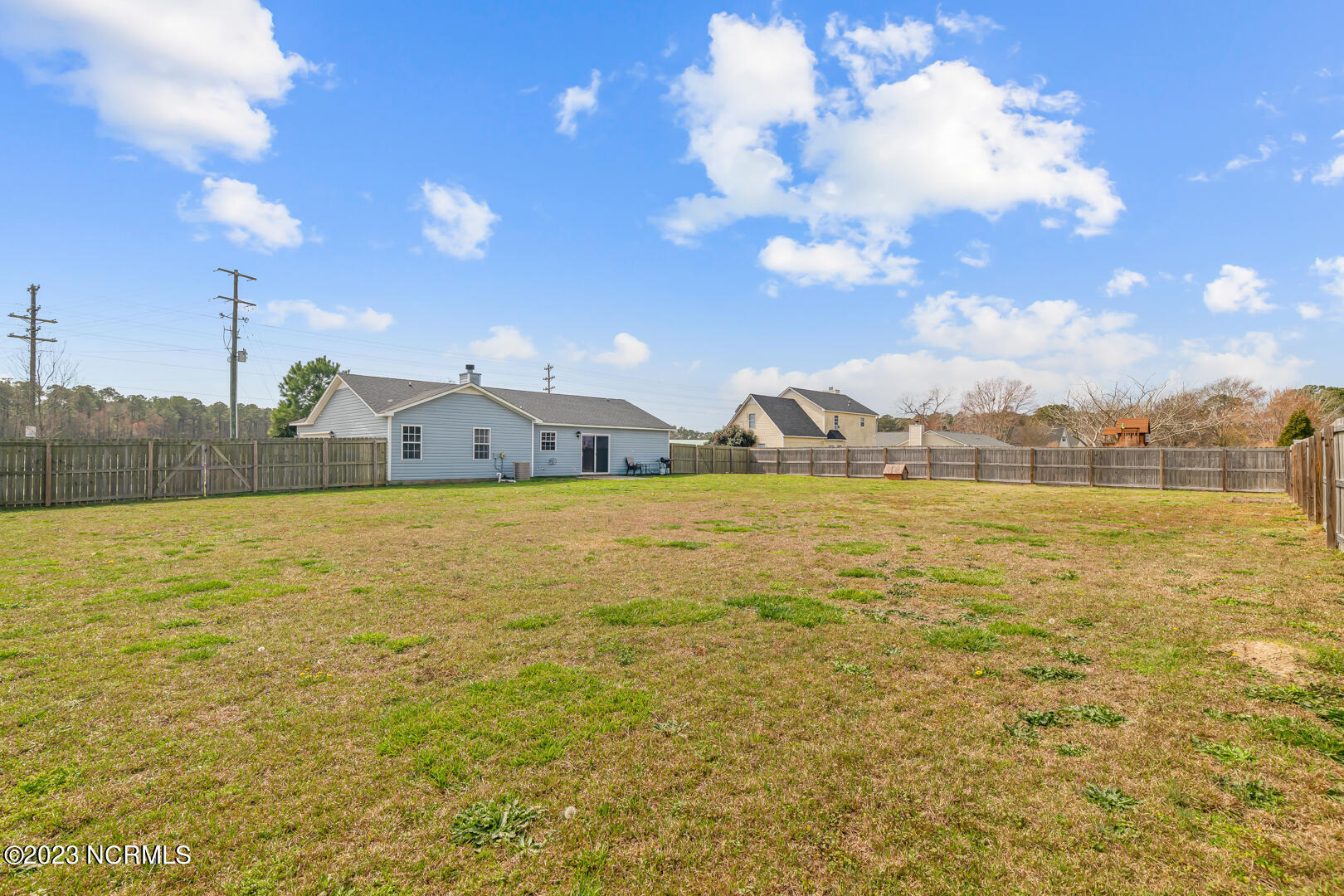 100542320 | Photo 35