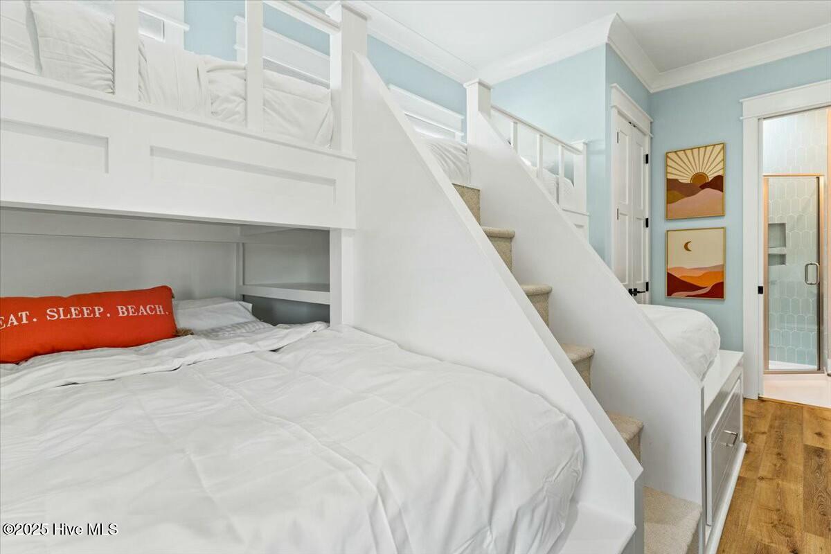 100498532 | Photo 26