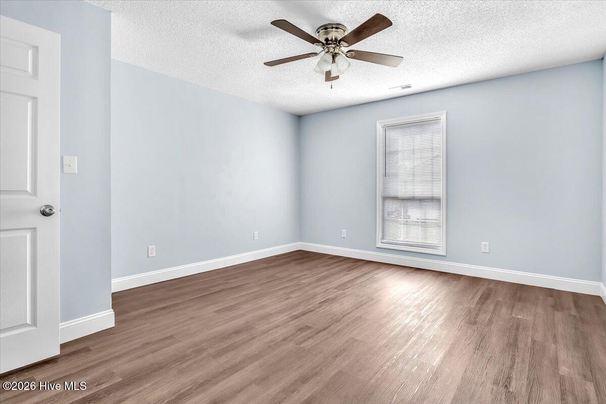 100555805 | Photo 20