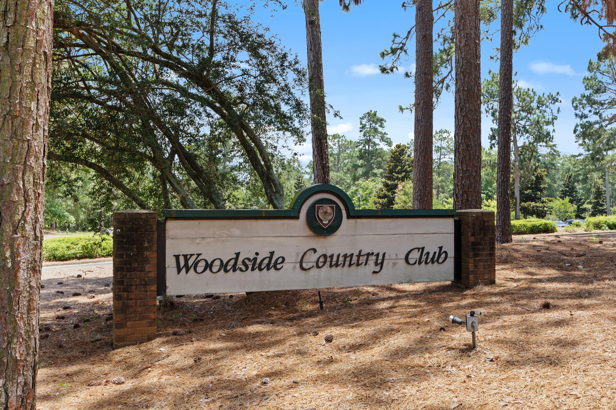 Woodside Country Club