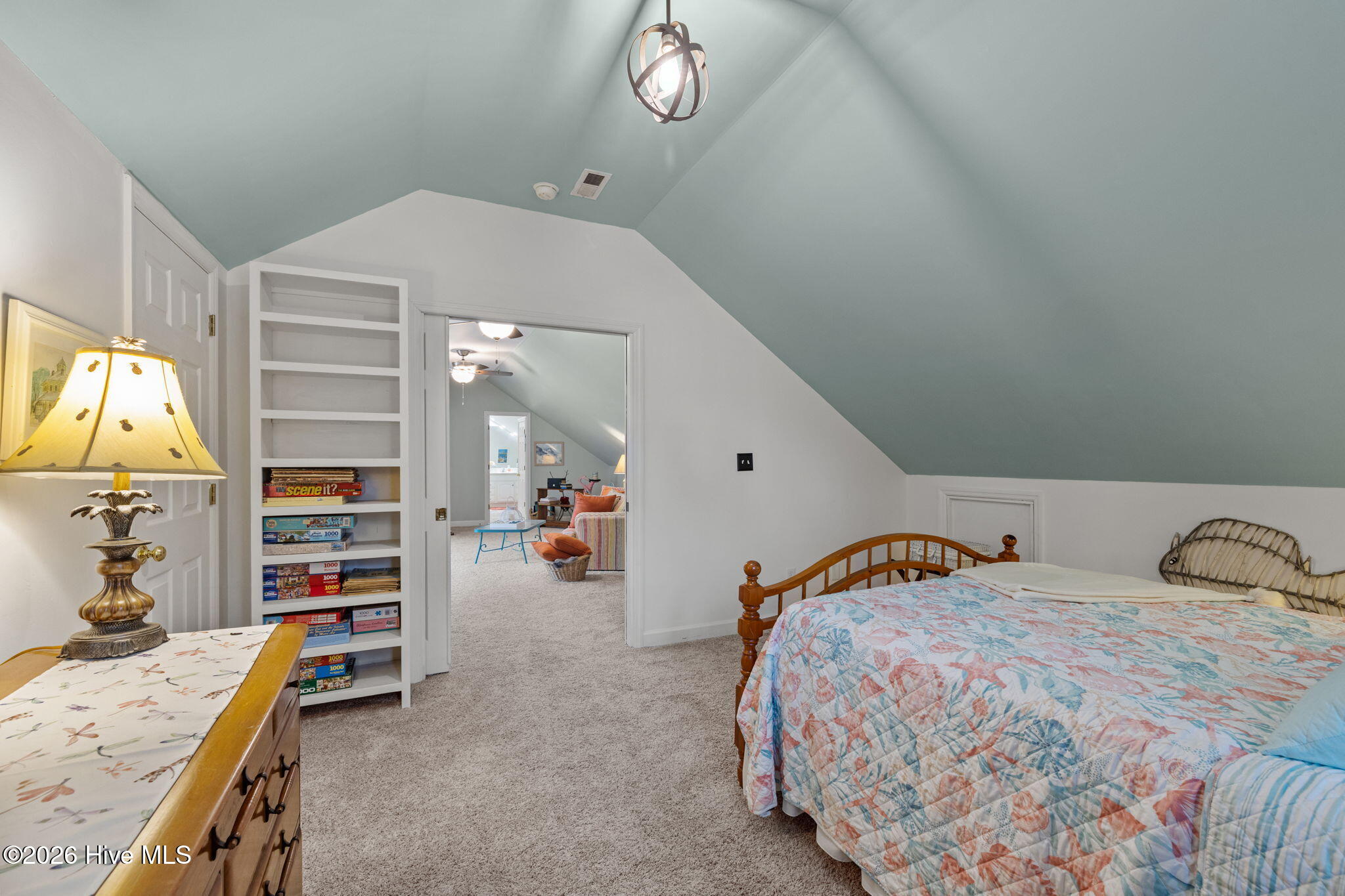 100552900 | Photo 29