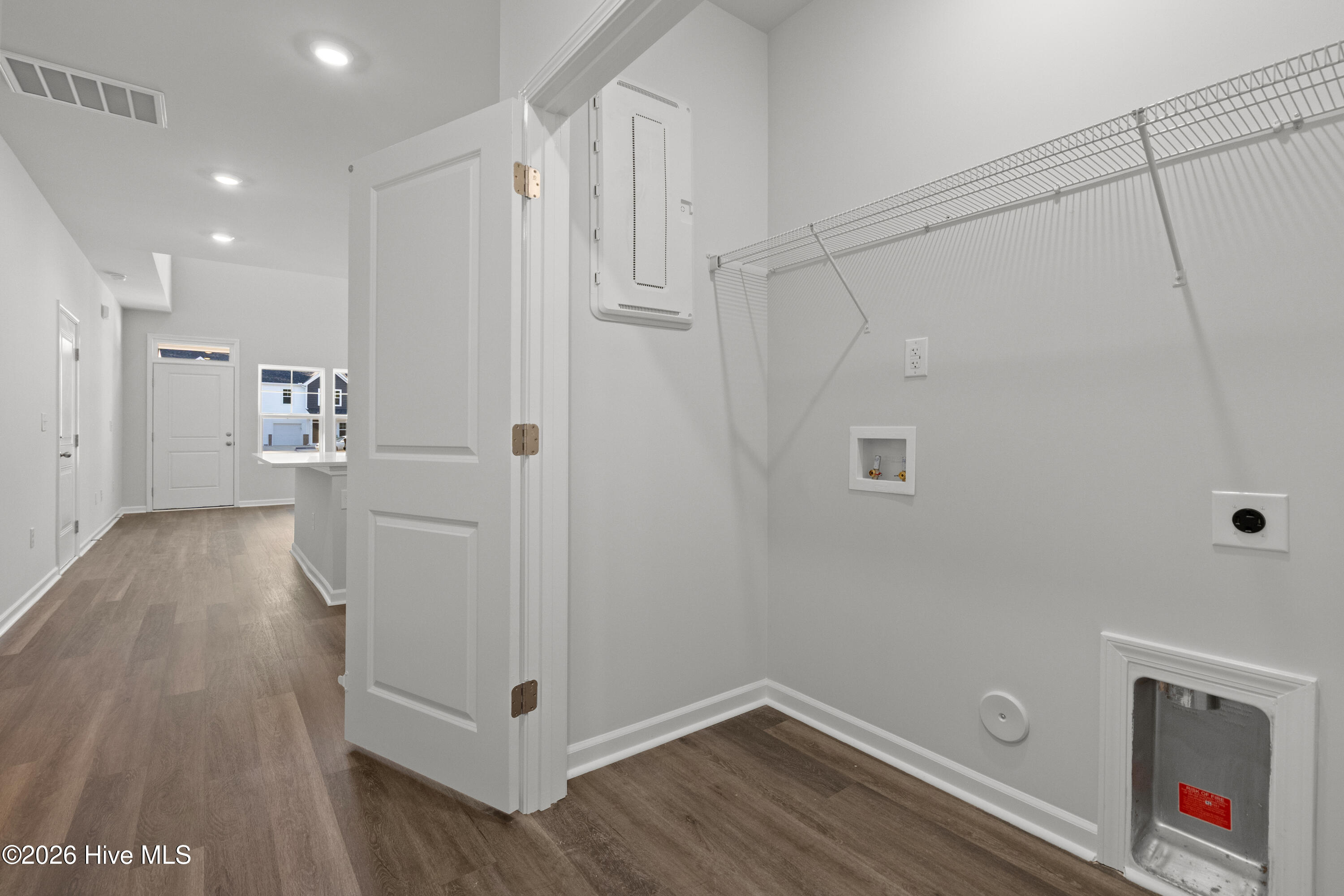 100547347 | Photo 38