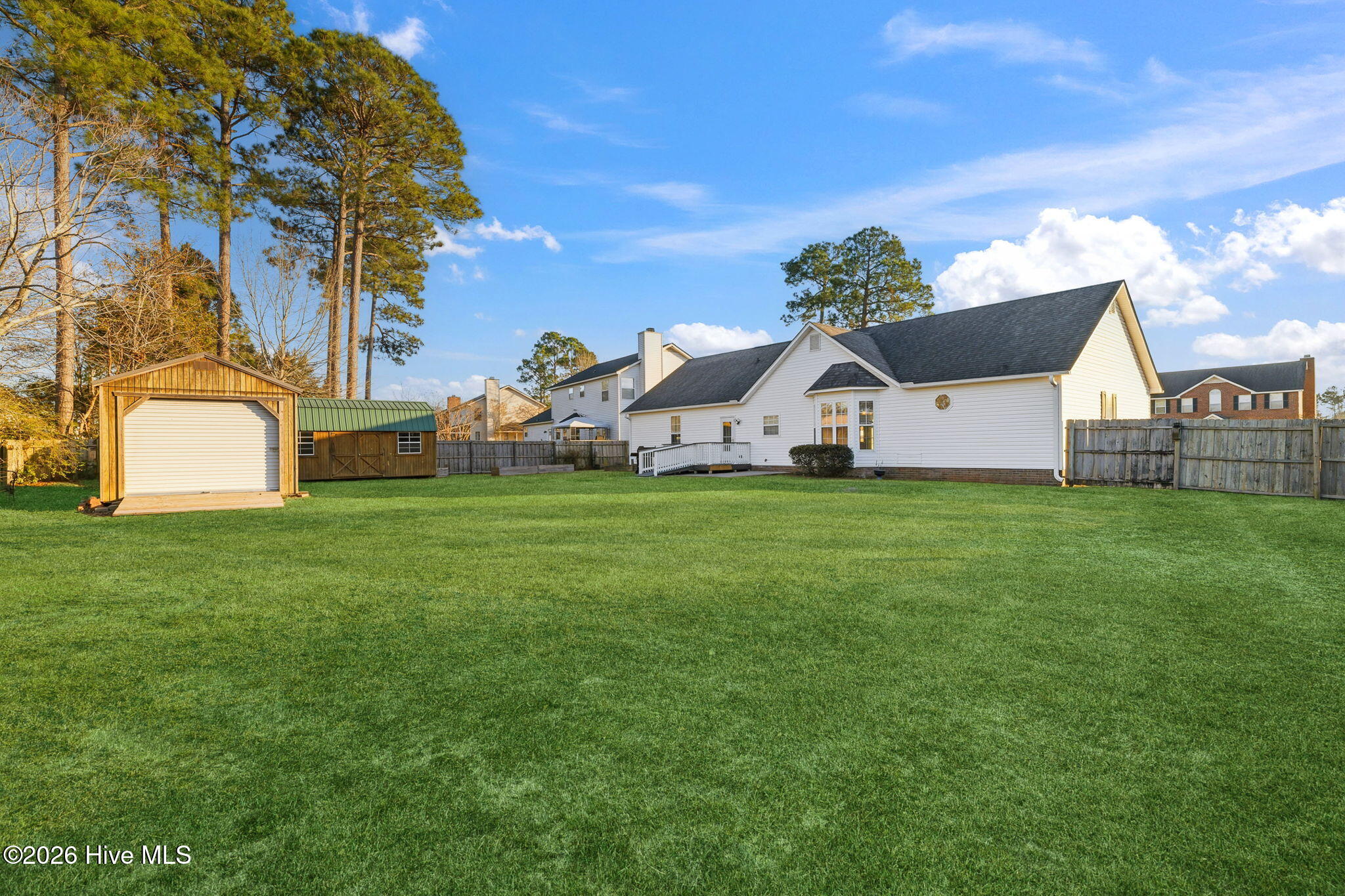 100548117 | Photo 39