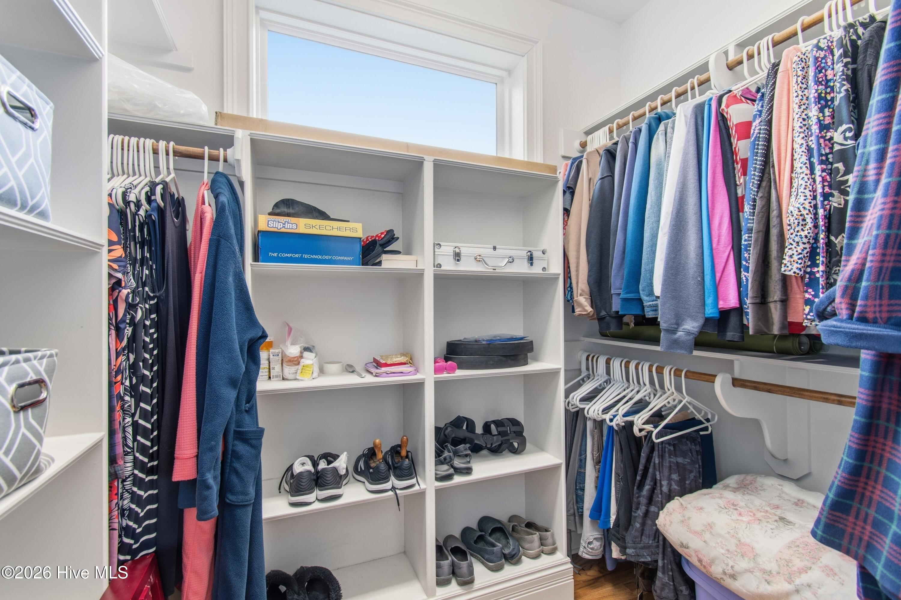 100555606 | Photo 38