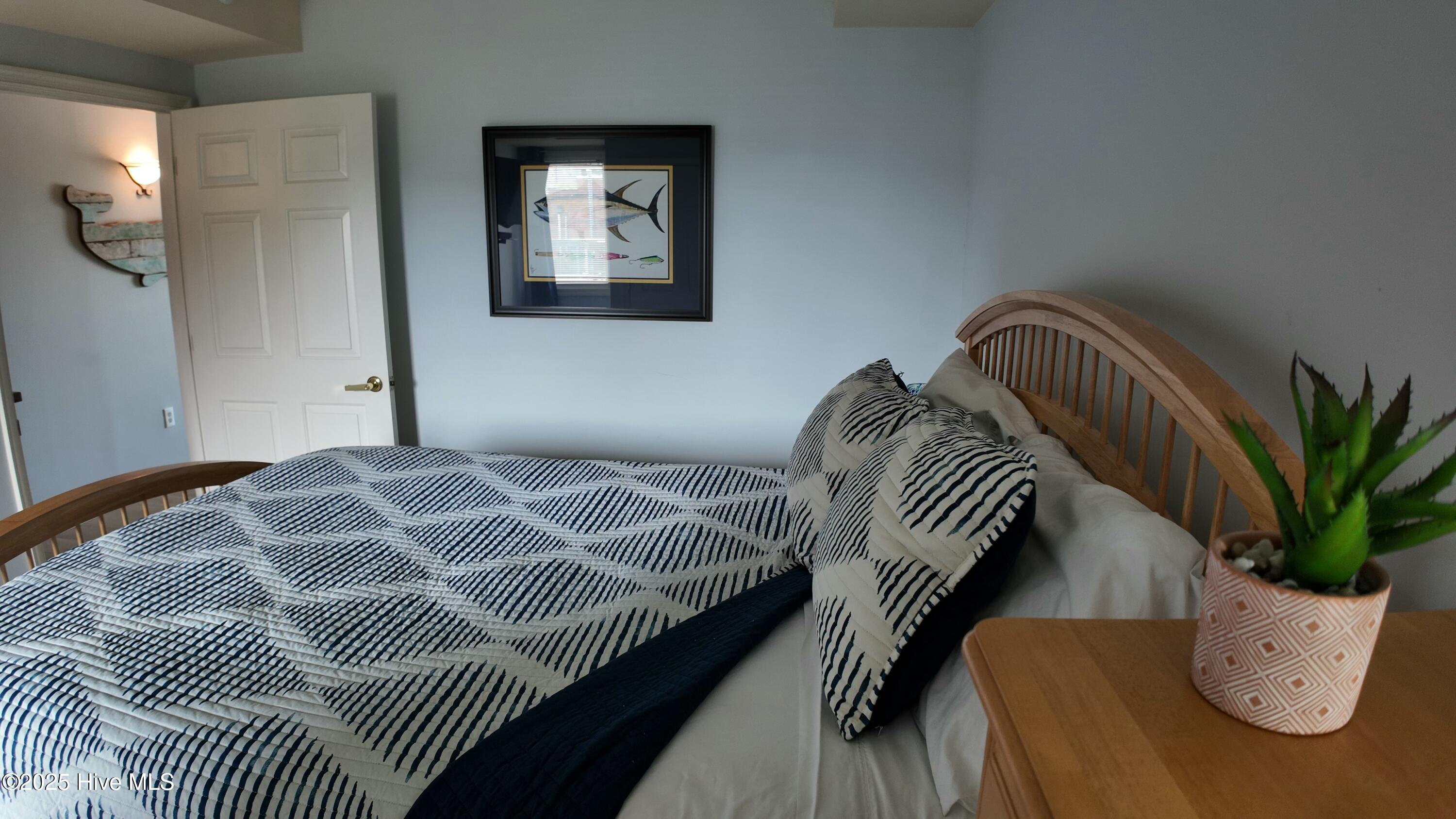 100500705 | Photo 23