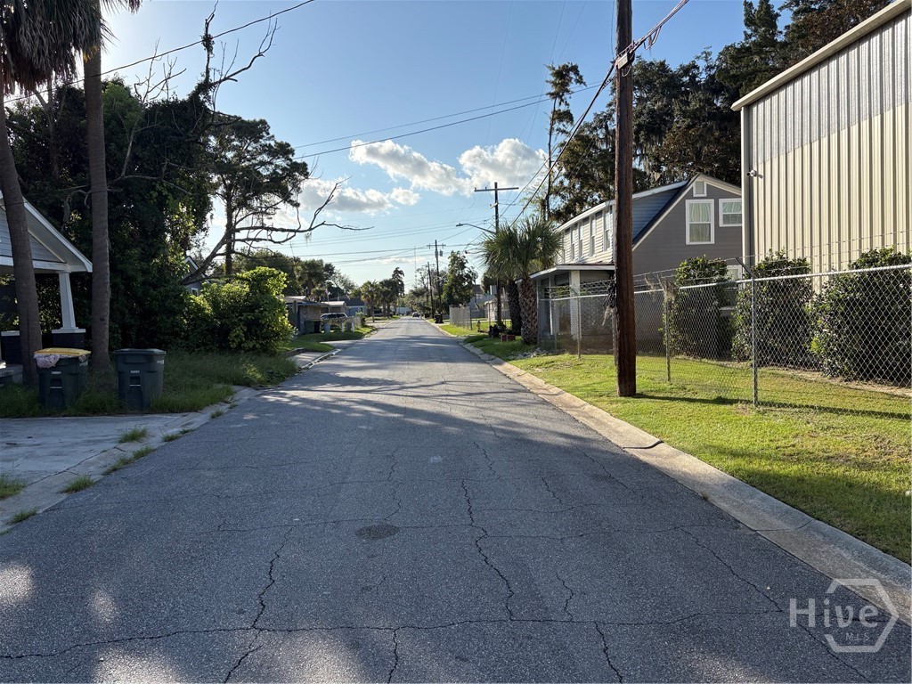 Photo 4 of Single family home for sale at 13 W 58th Street, Savannah, GA 31405 | MLS# SA365019 | Listing updated on 2026-09-22