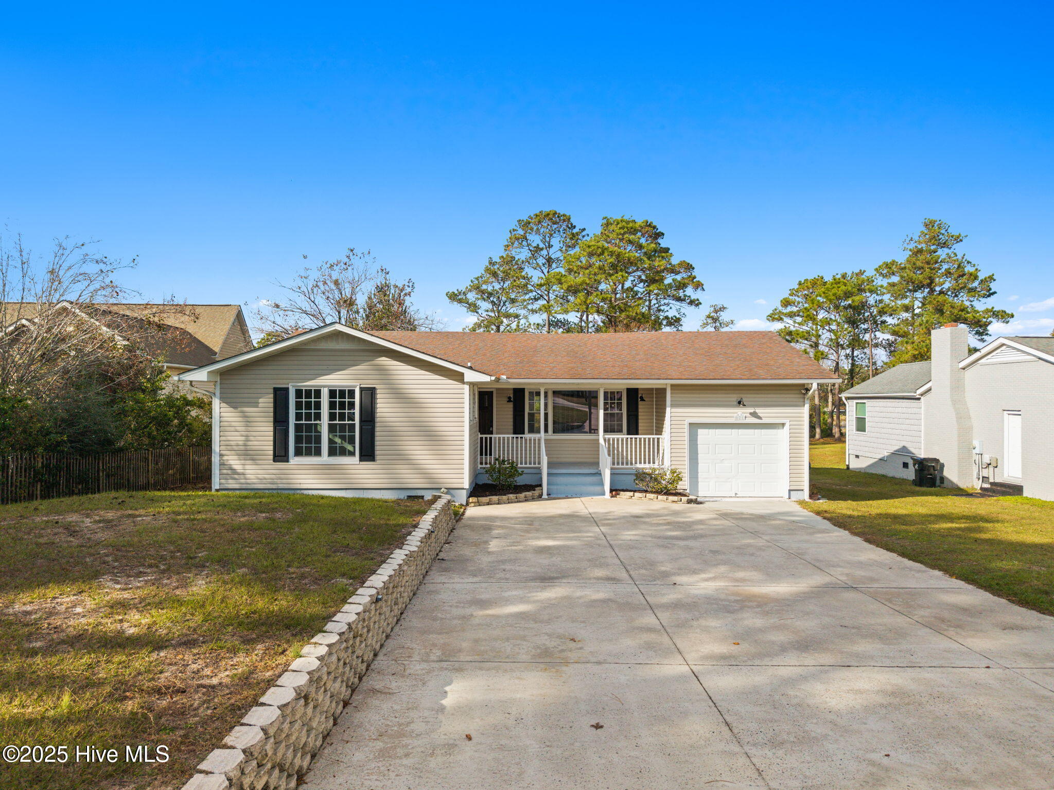 100543279 | Photo 13