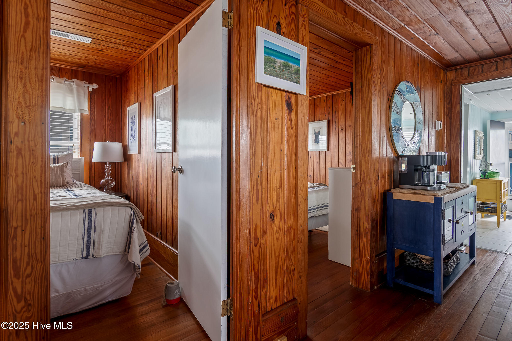 100521832 | Photo 28