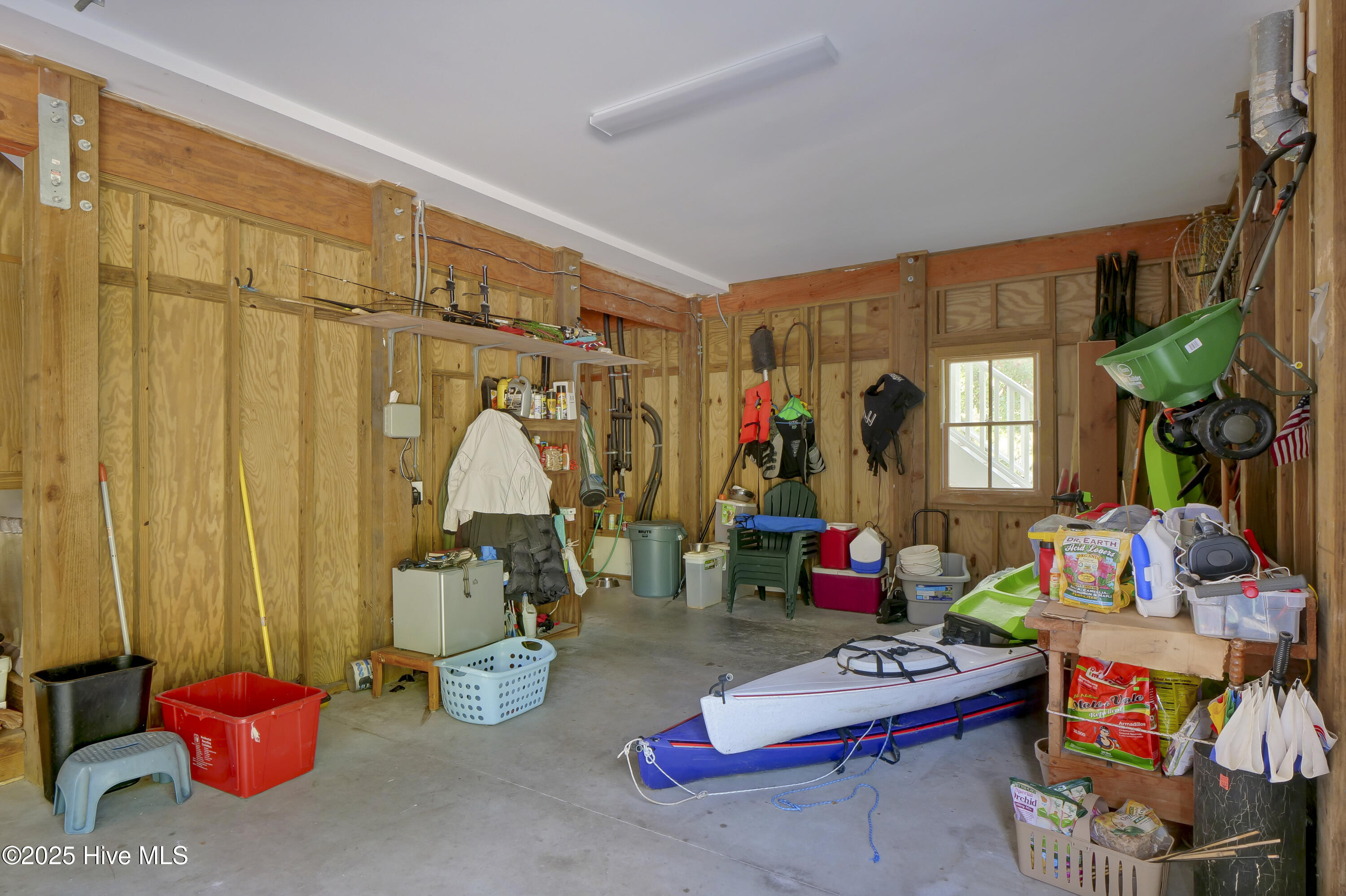 100528059 | Photo 52