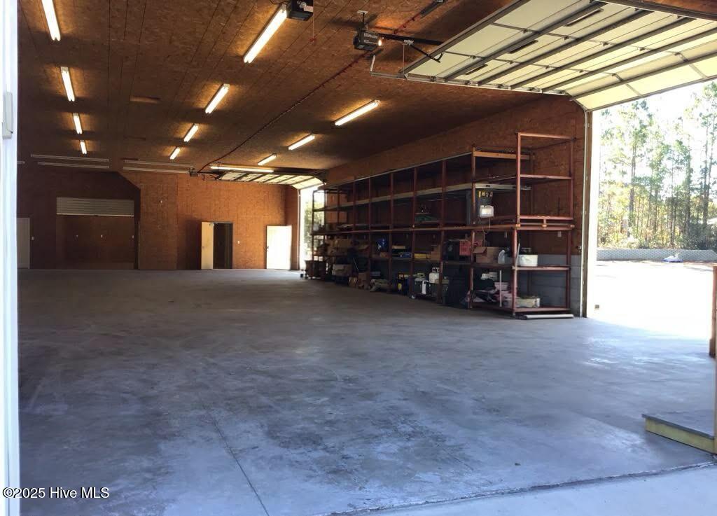 100547219 | Photo 66