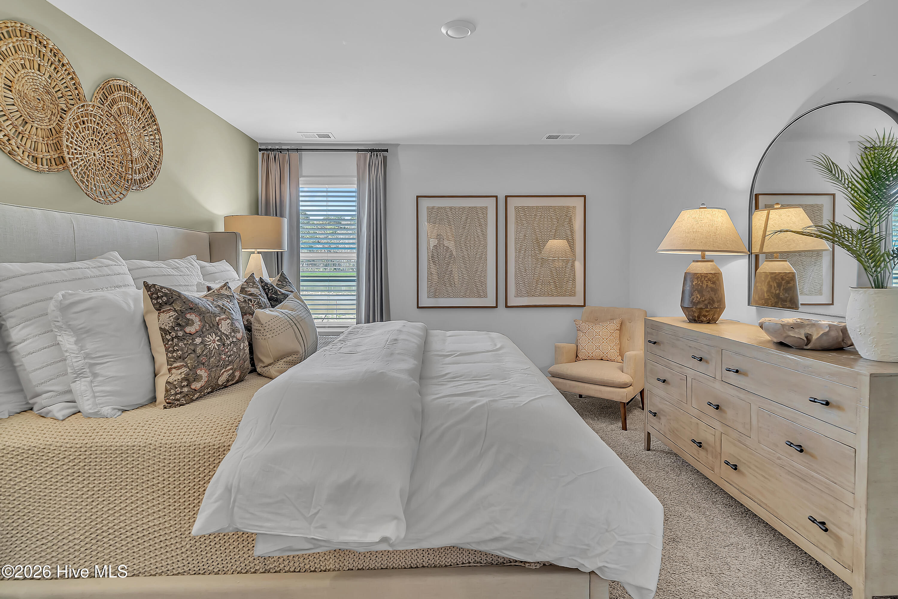 100557679 | Photo 19