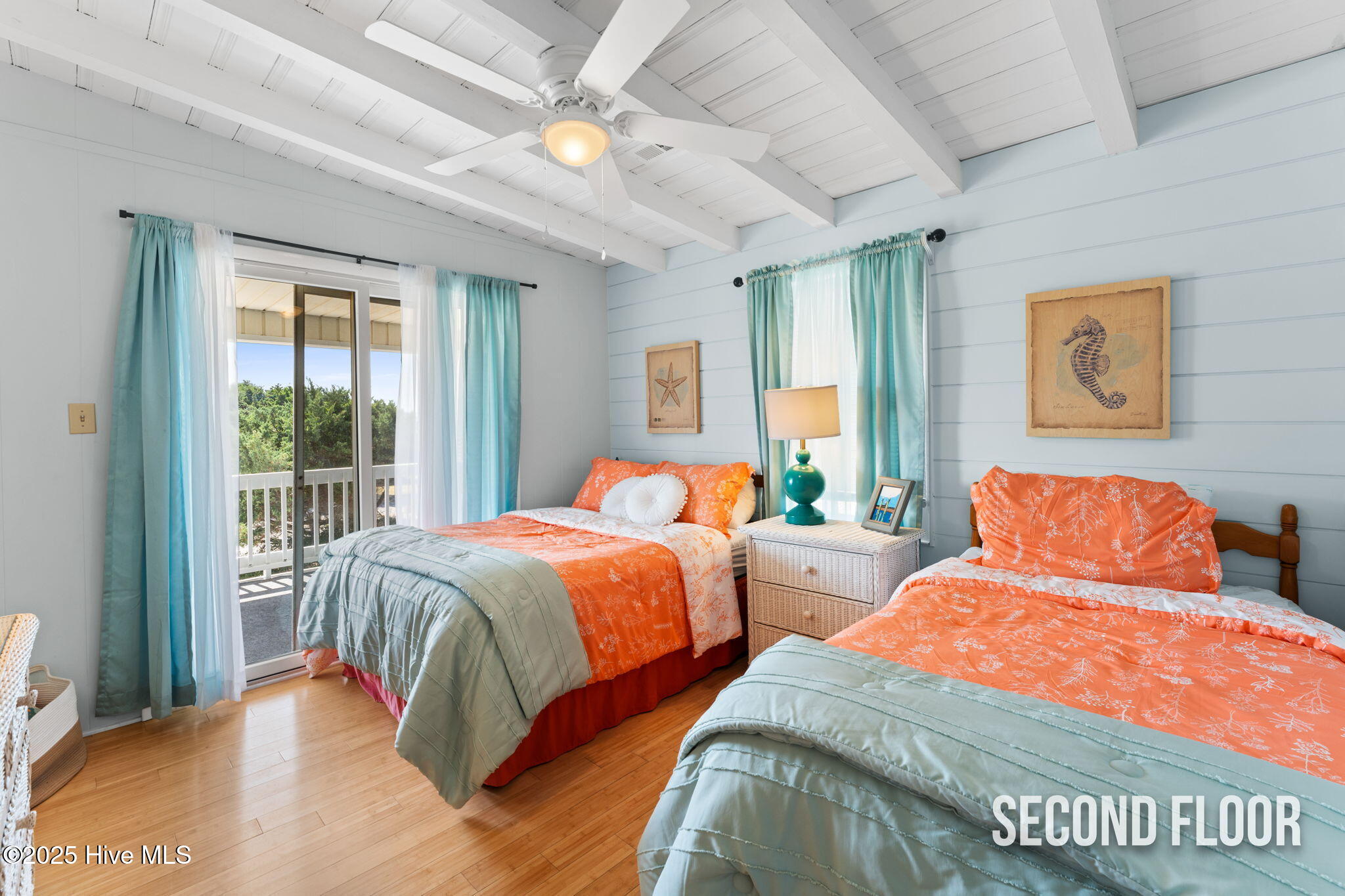 100532124 | Photo 32