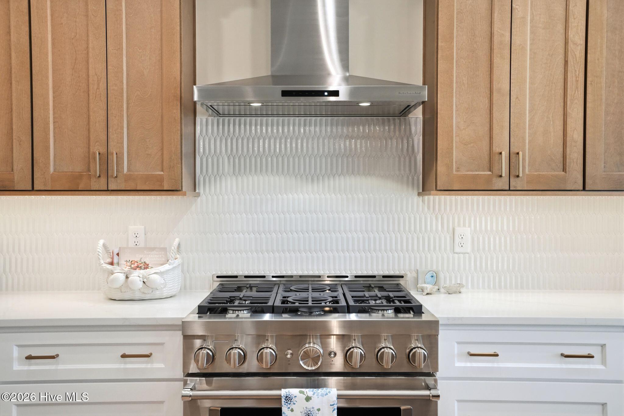 100537171 | Photo 38