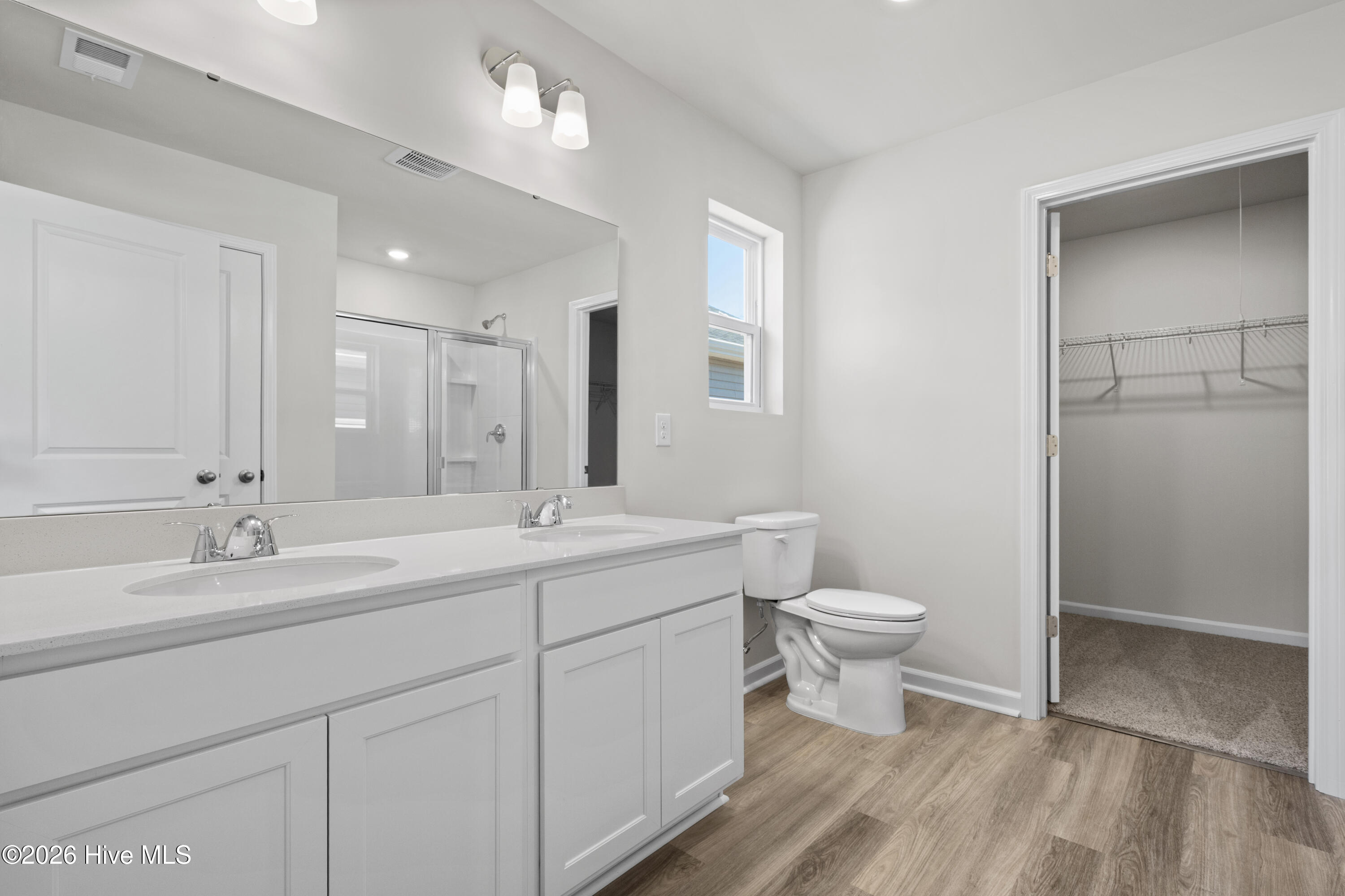 100552146 | Photo 21