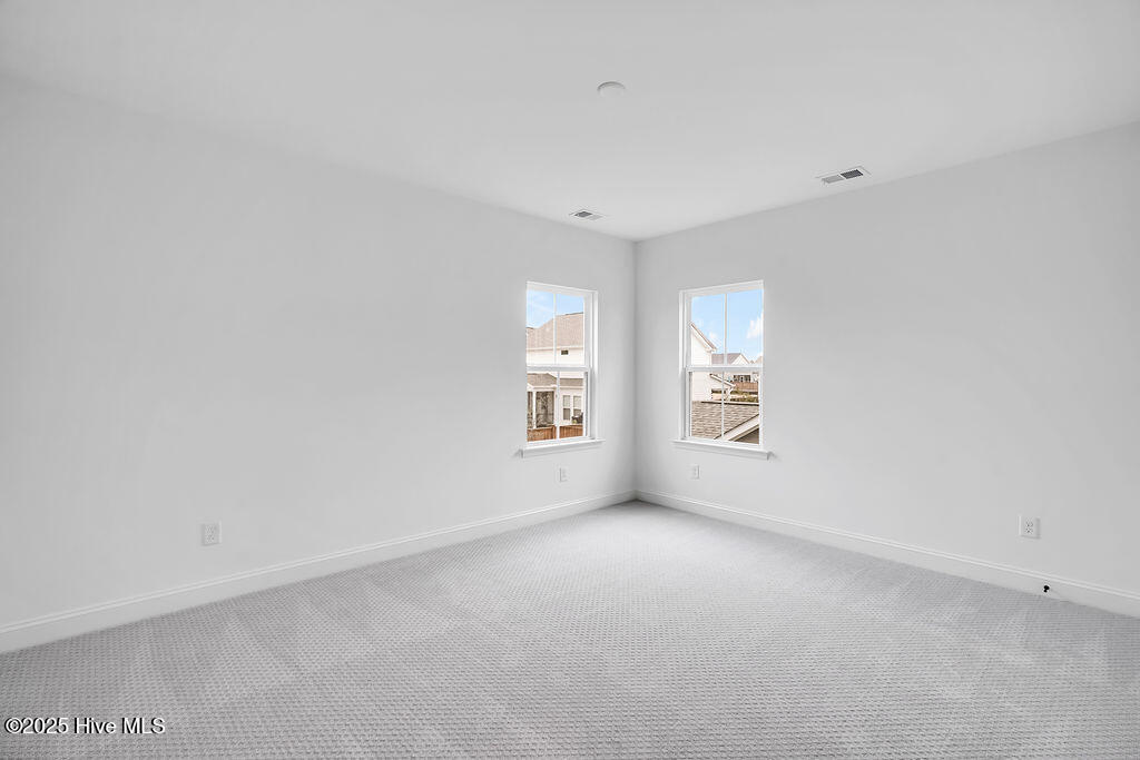 100528868 | Photo 32