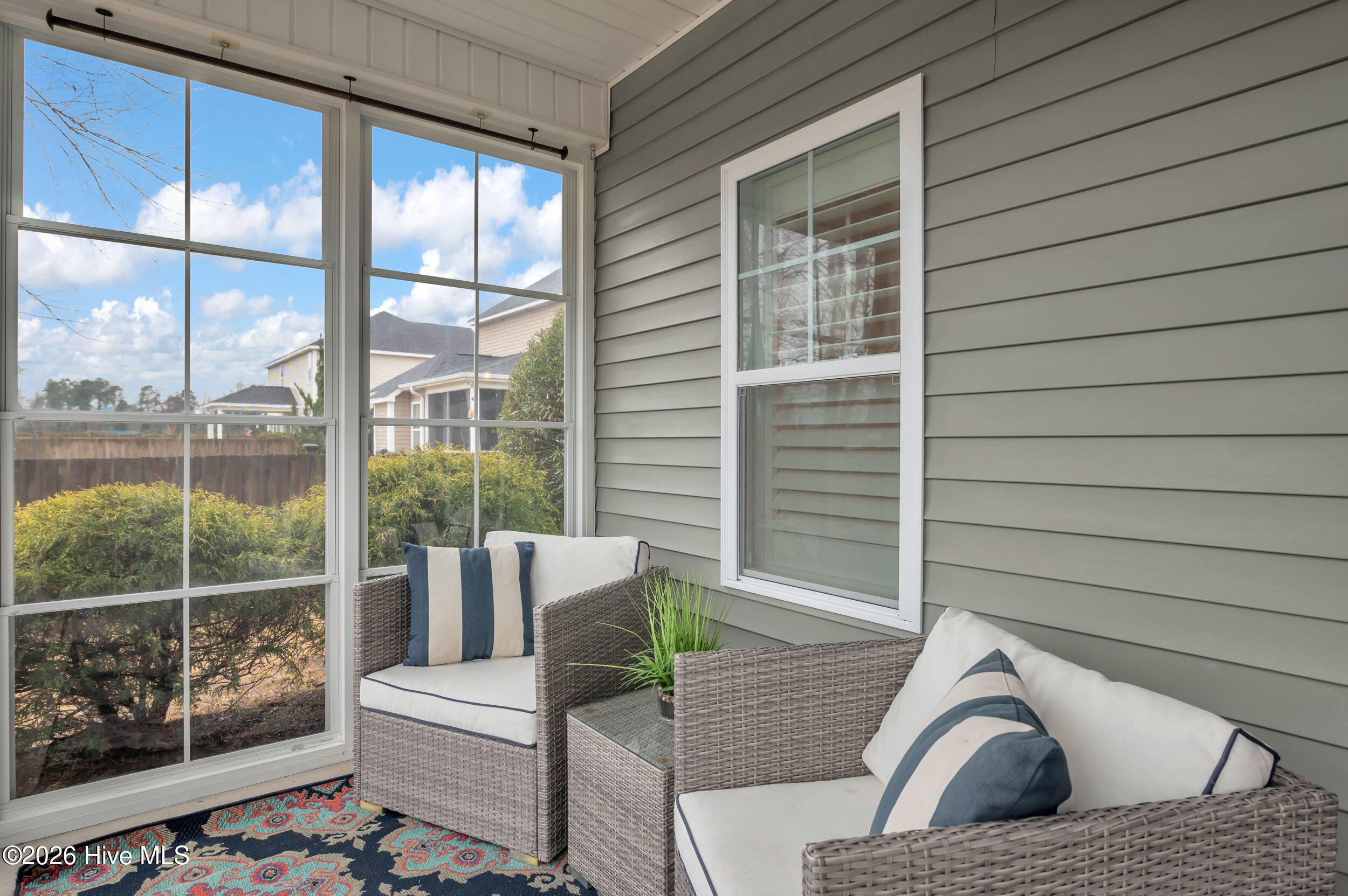 100551592 | Photo 32