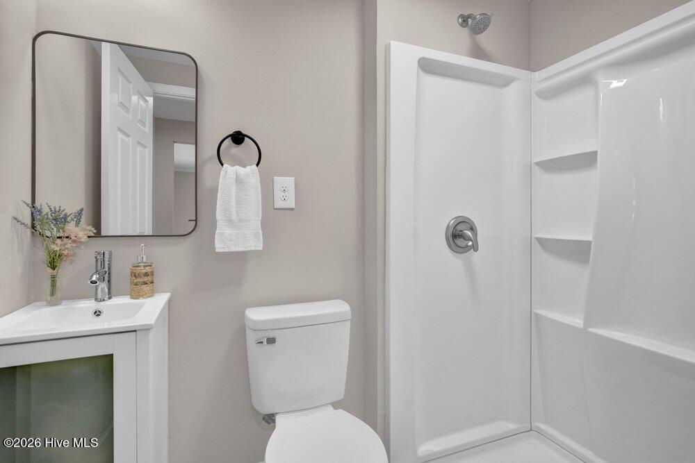 100562072 | Photo 10