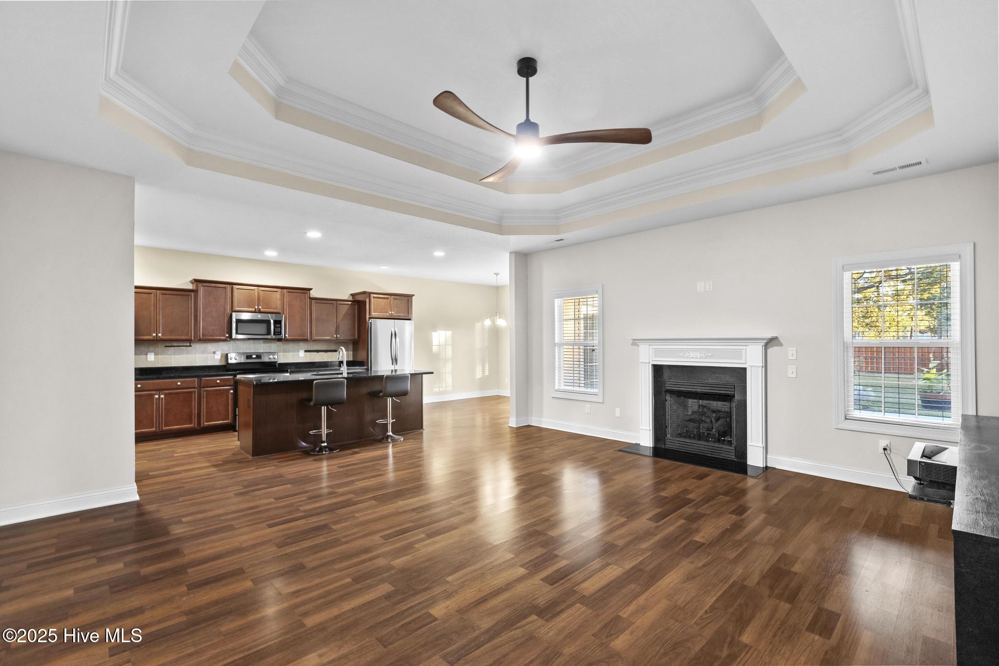 100536910 | Photo 13