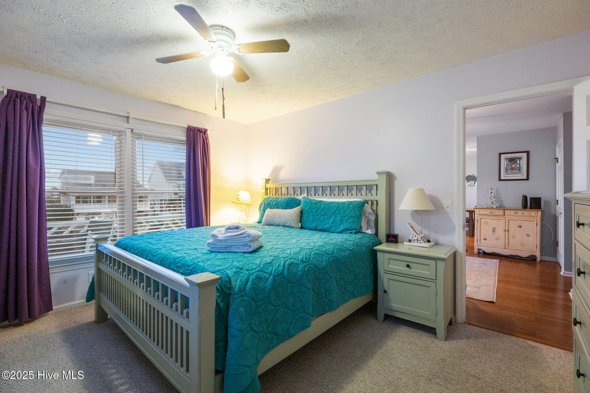 100542985 | Photo 42