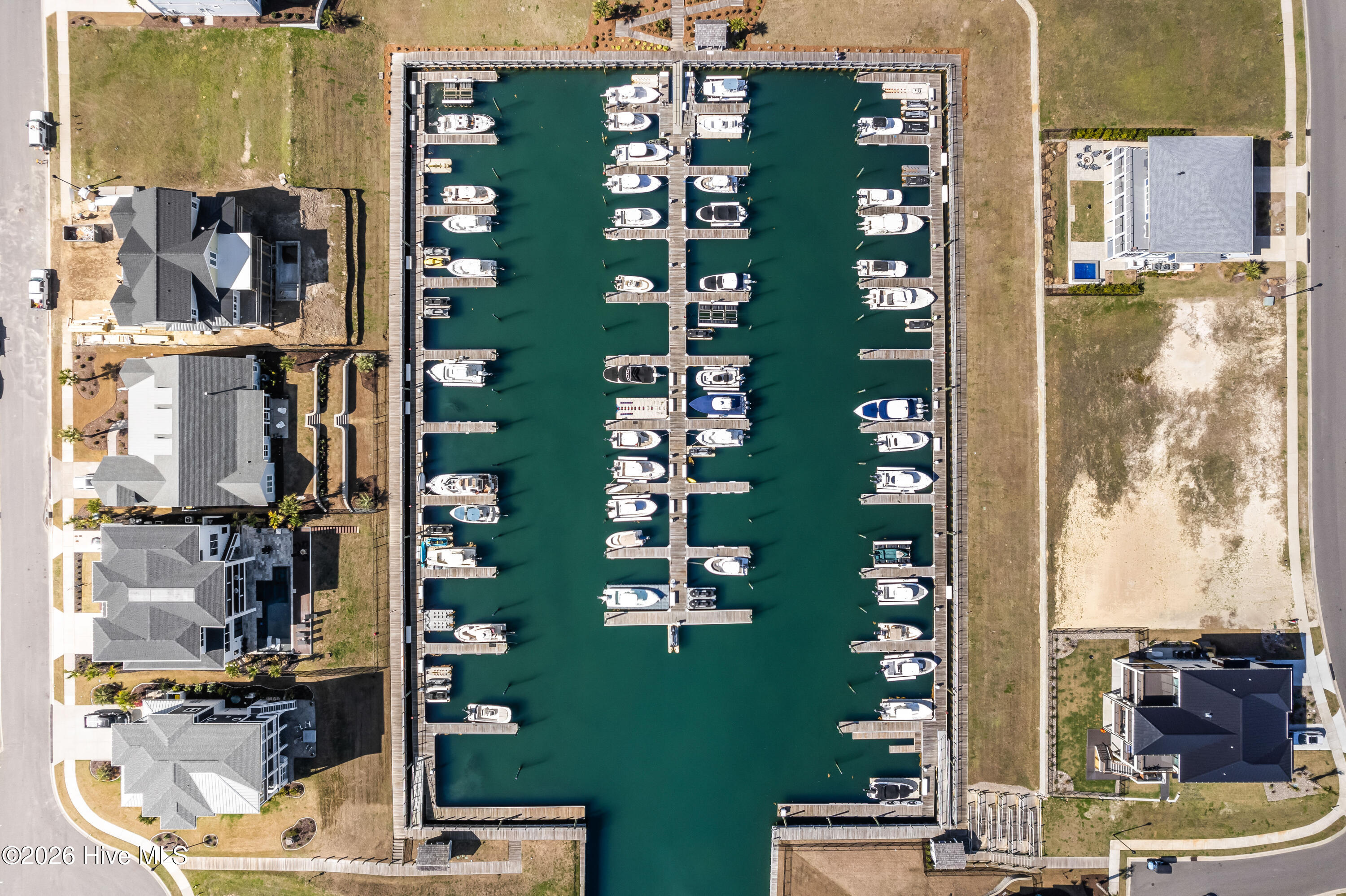 100567165 | Photo 96