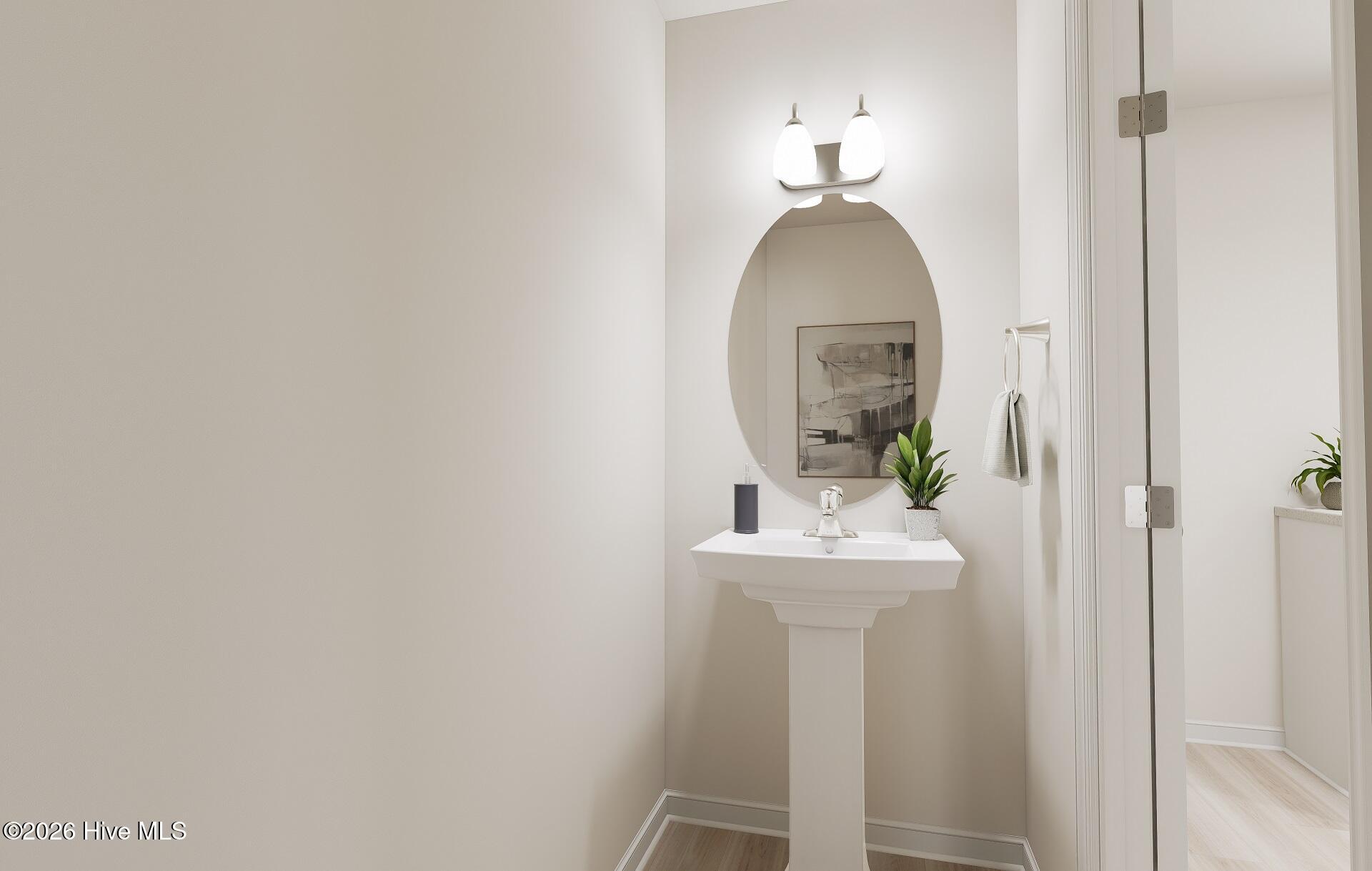 100568300 | Photo 12