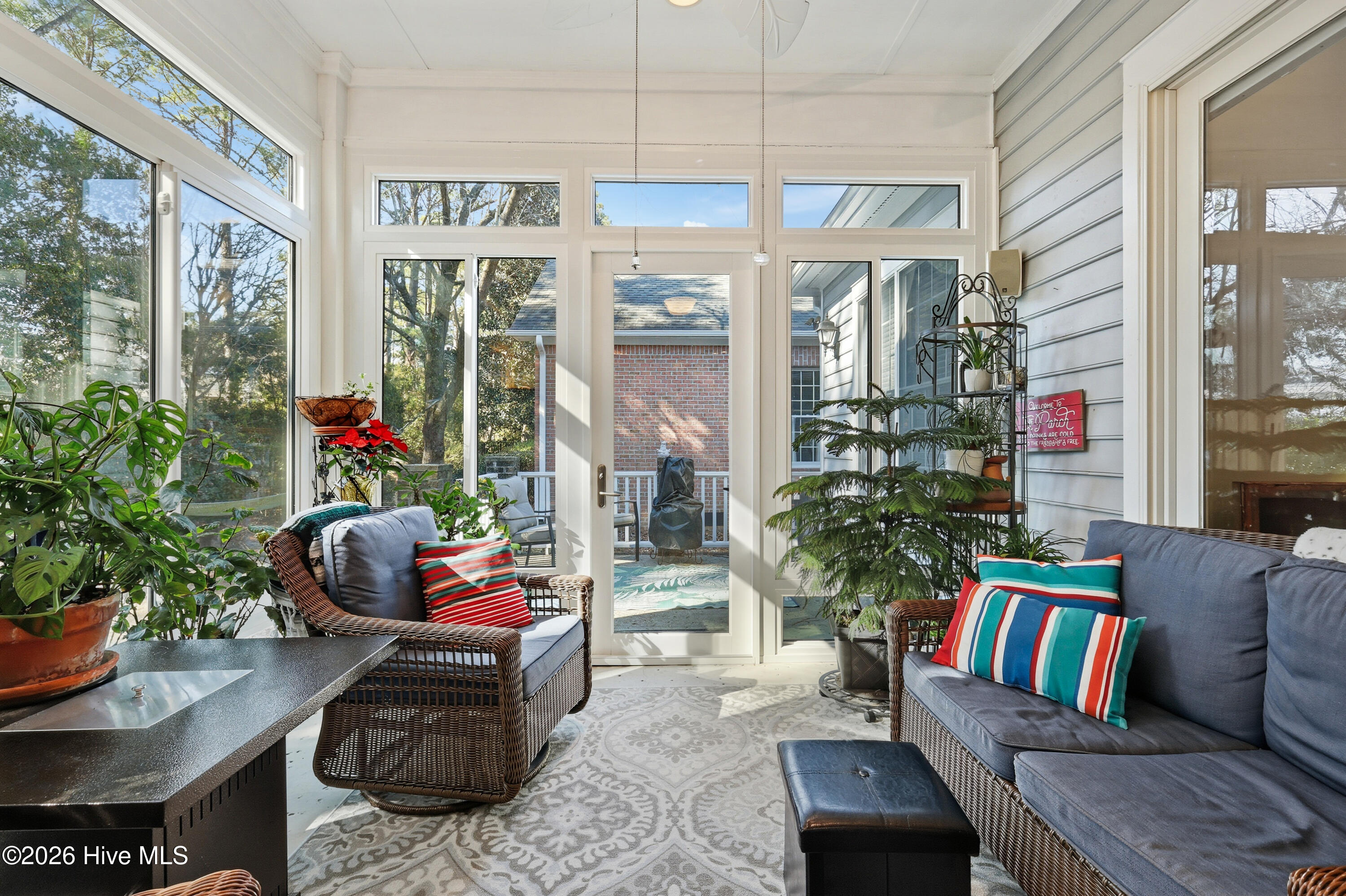 100552064 | Photo 26