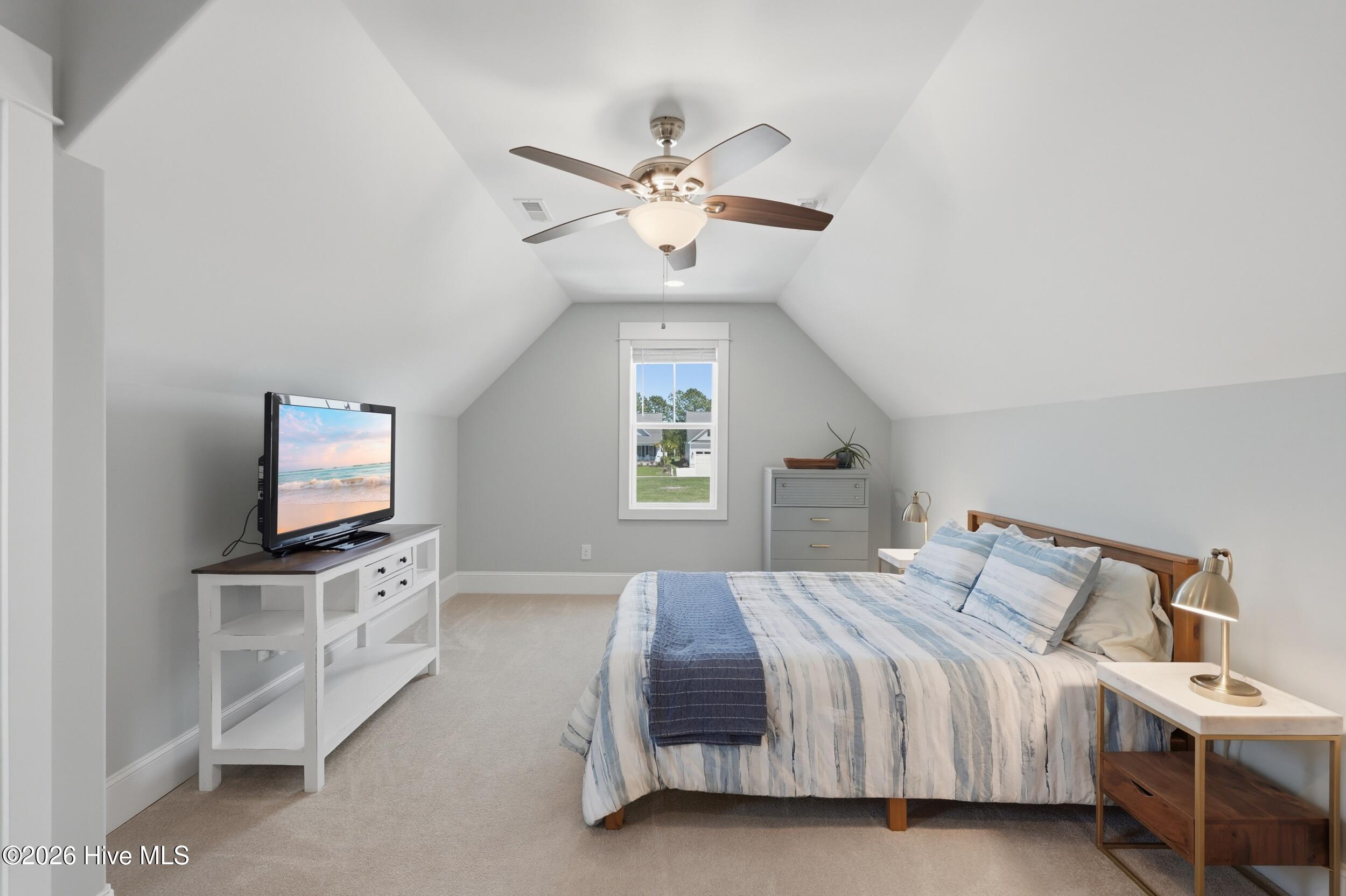 100567823 | Photo 53