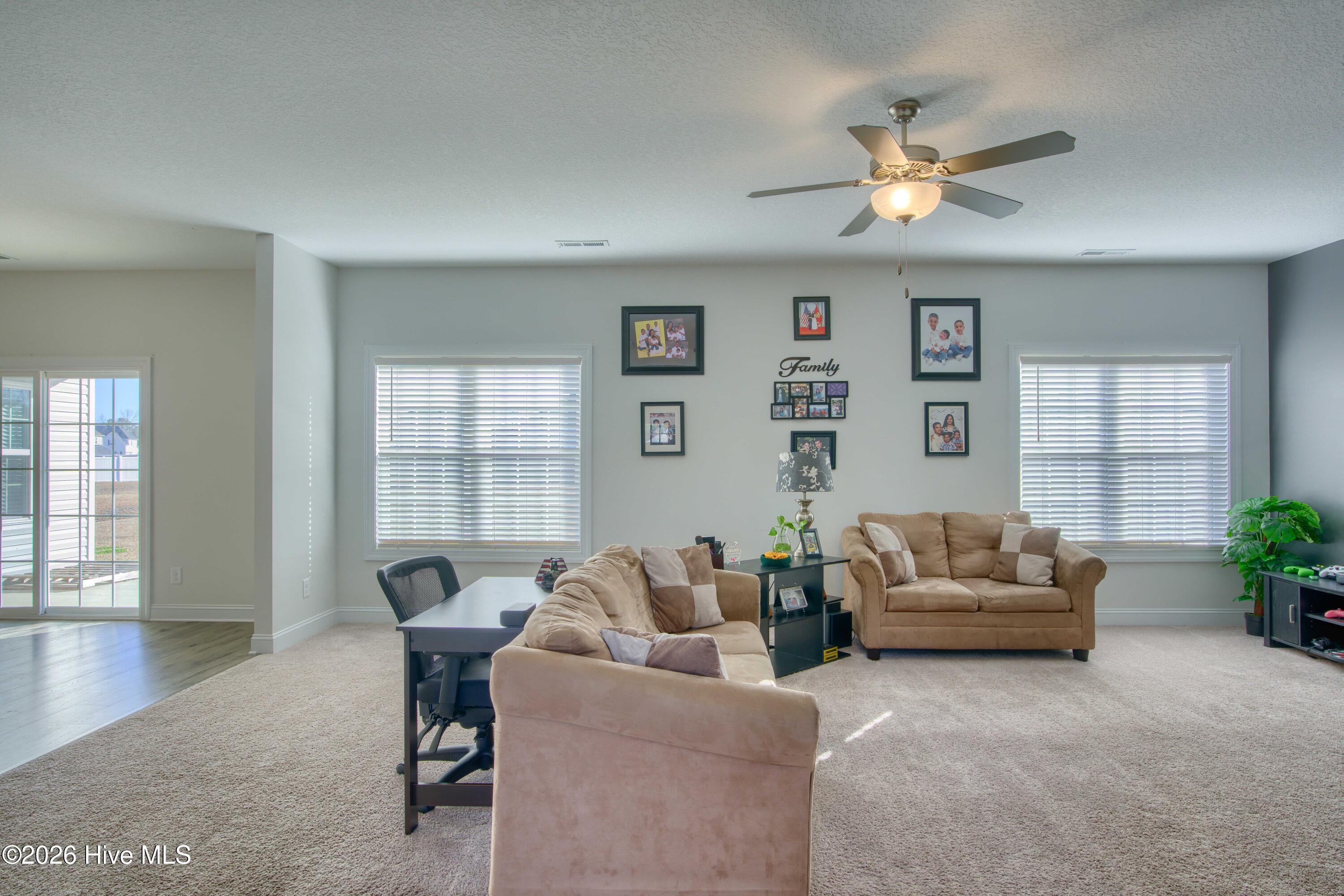 100549556 | Photo 18