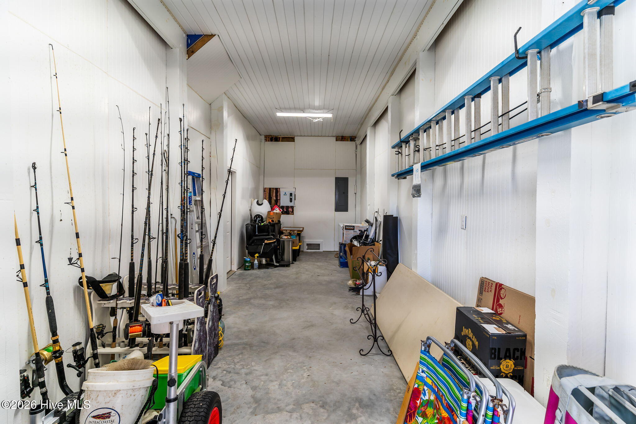 100562784 | Photo 57