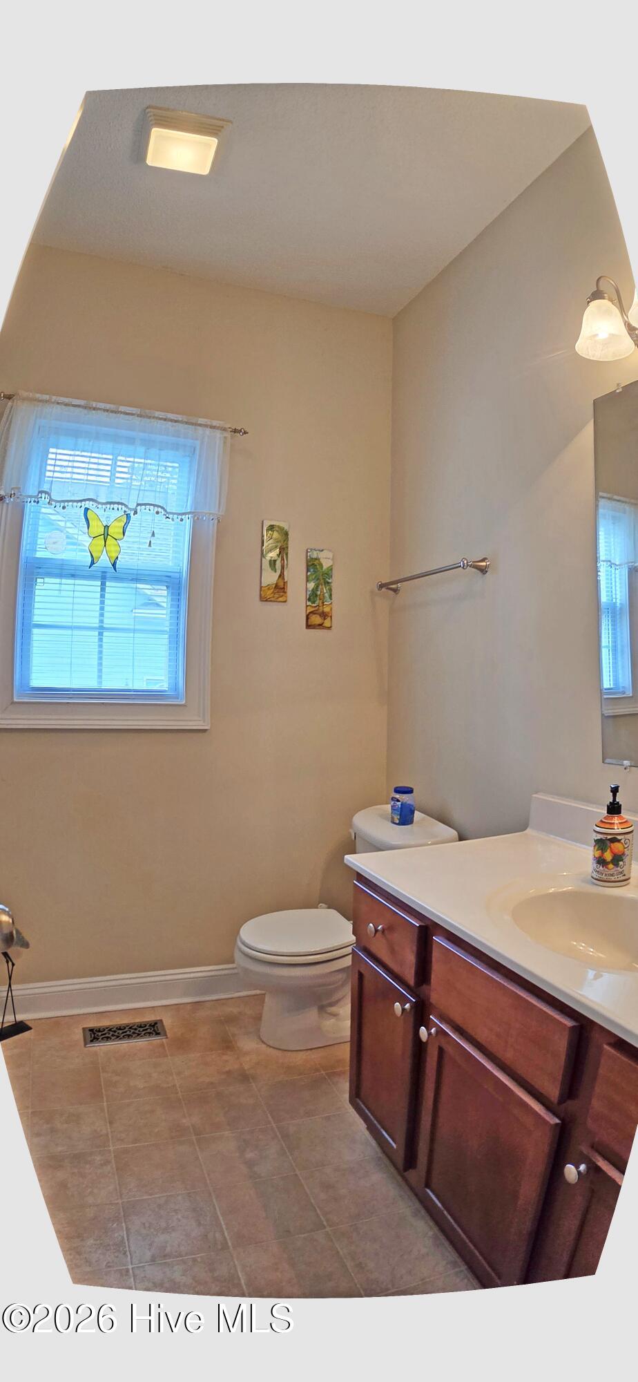 100565101 | Photo 16