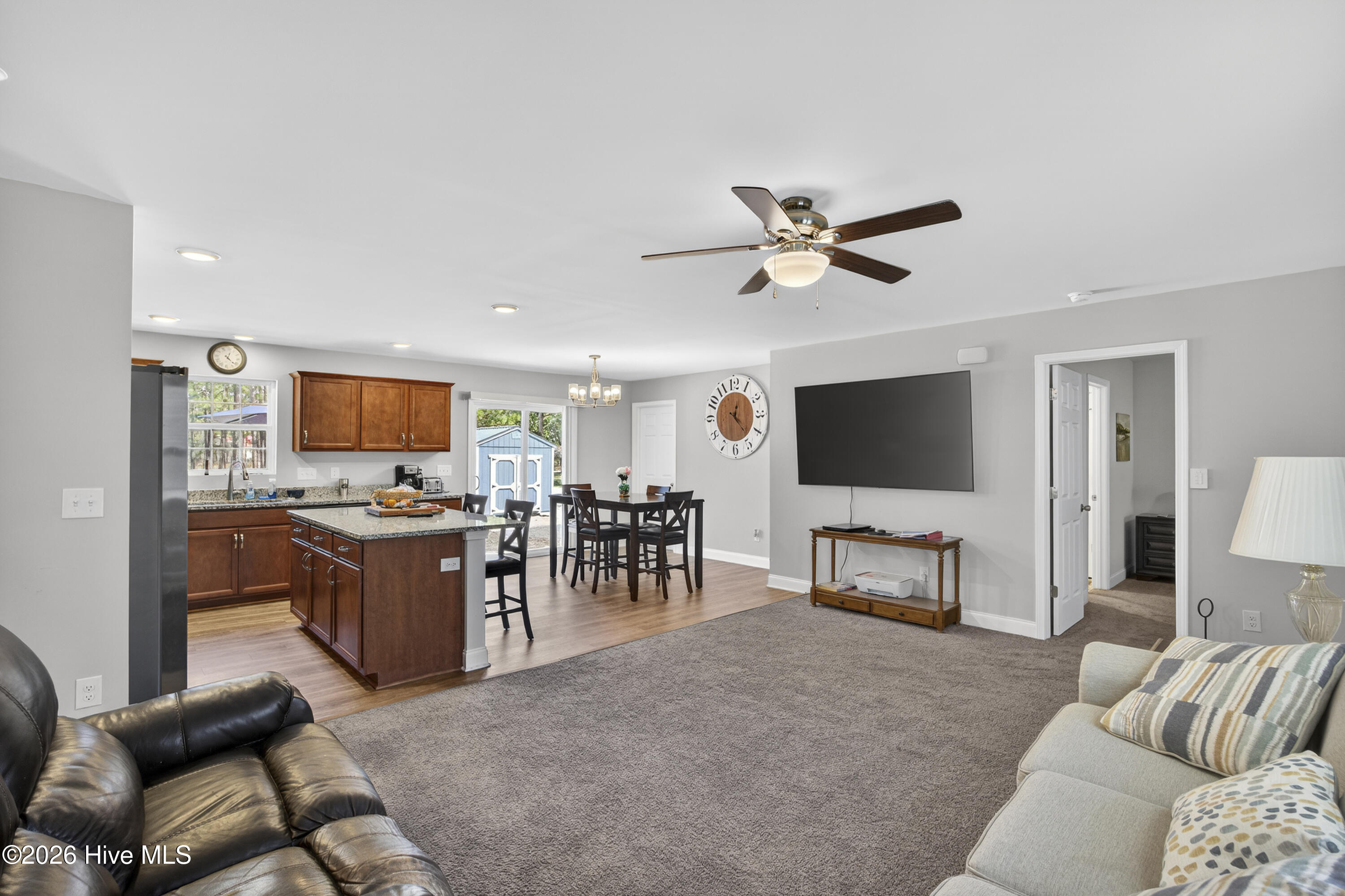 100548706 | Photo 57