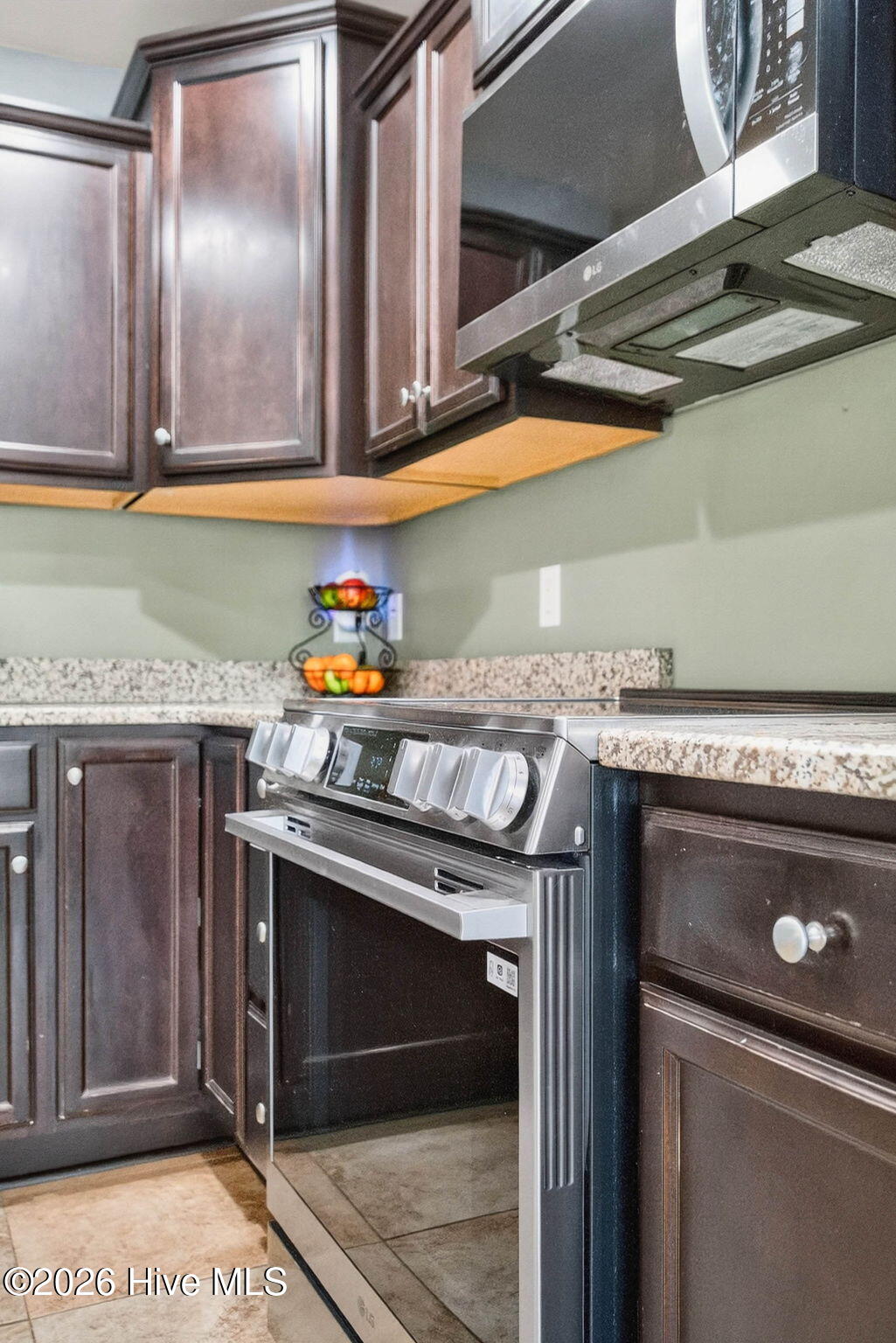 100561727 | Photo 13