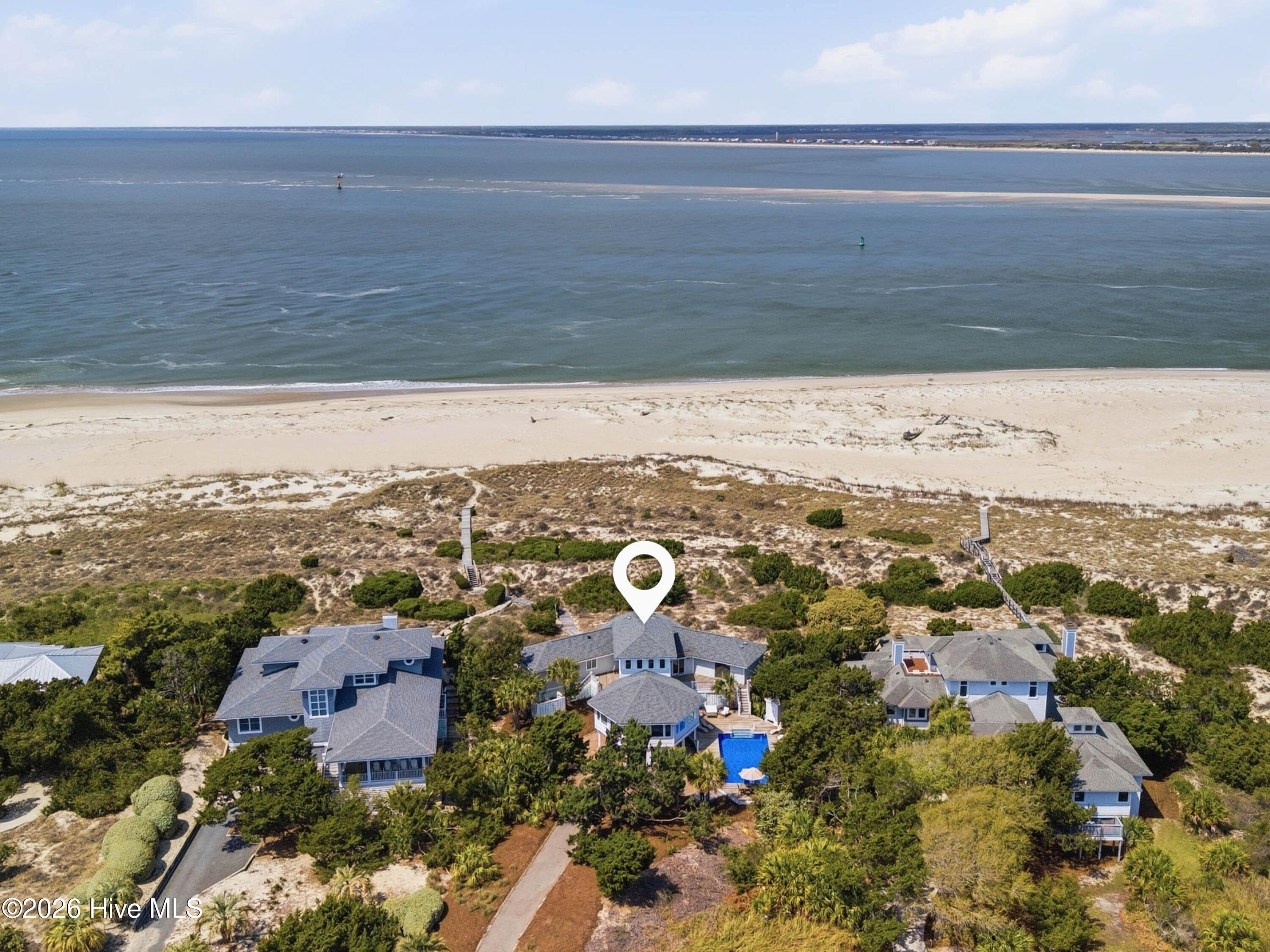 100560271 | Photo 50