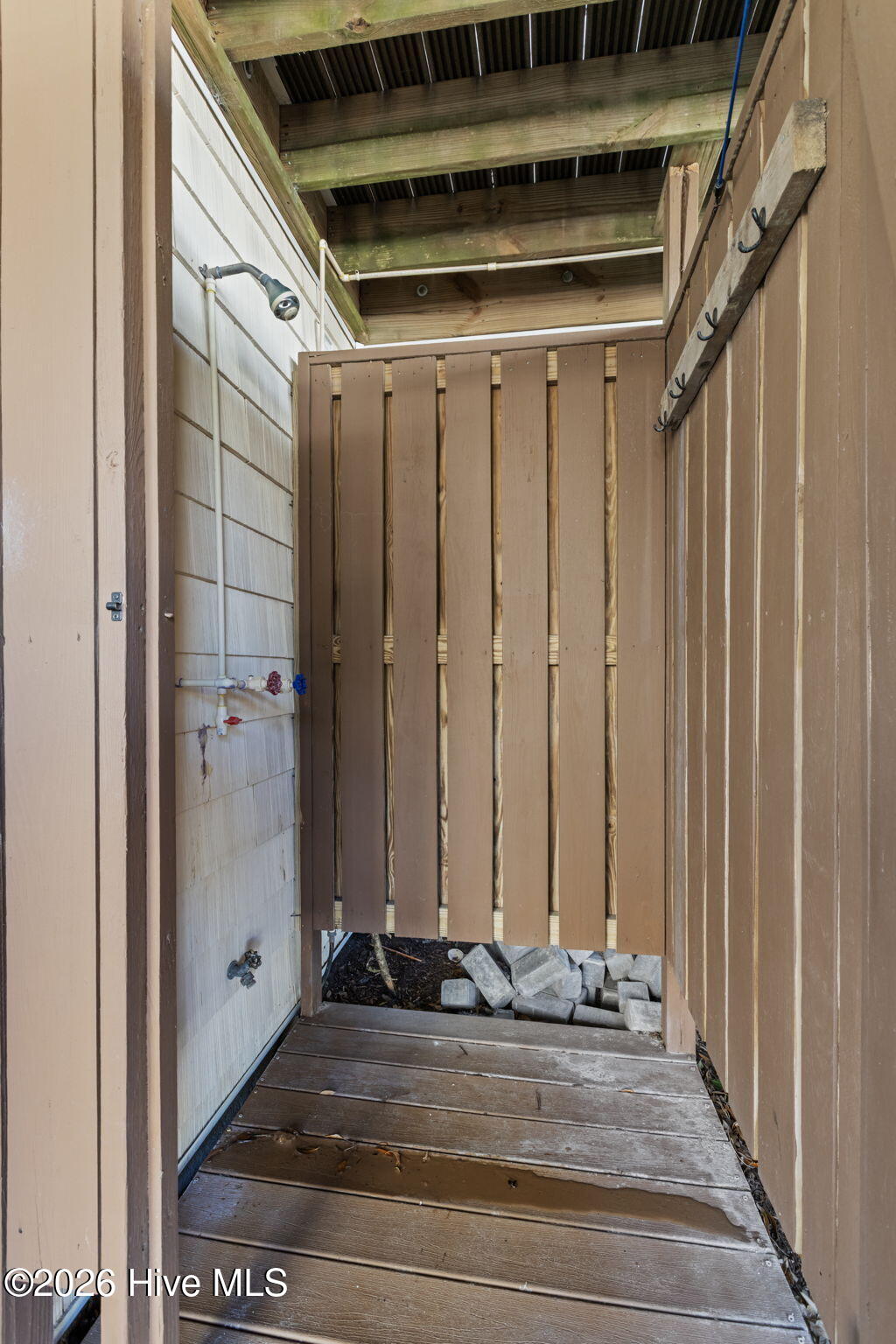 100556714 | Photo 28