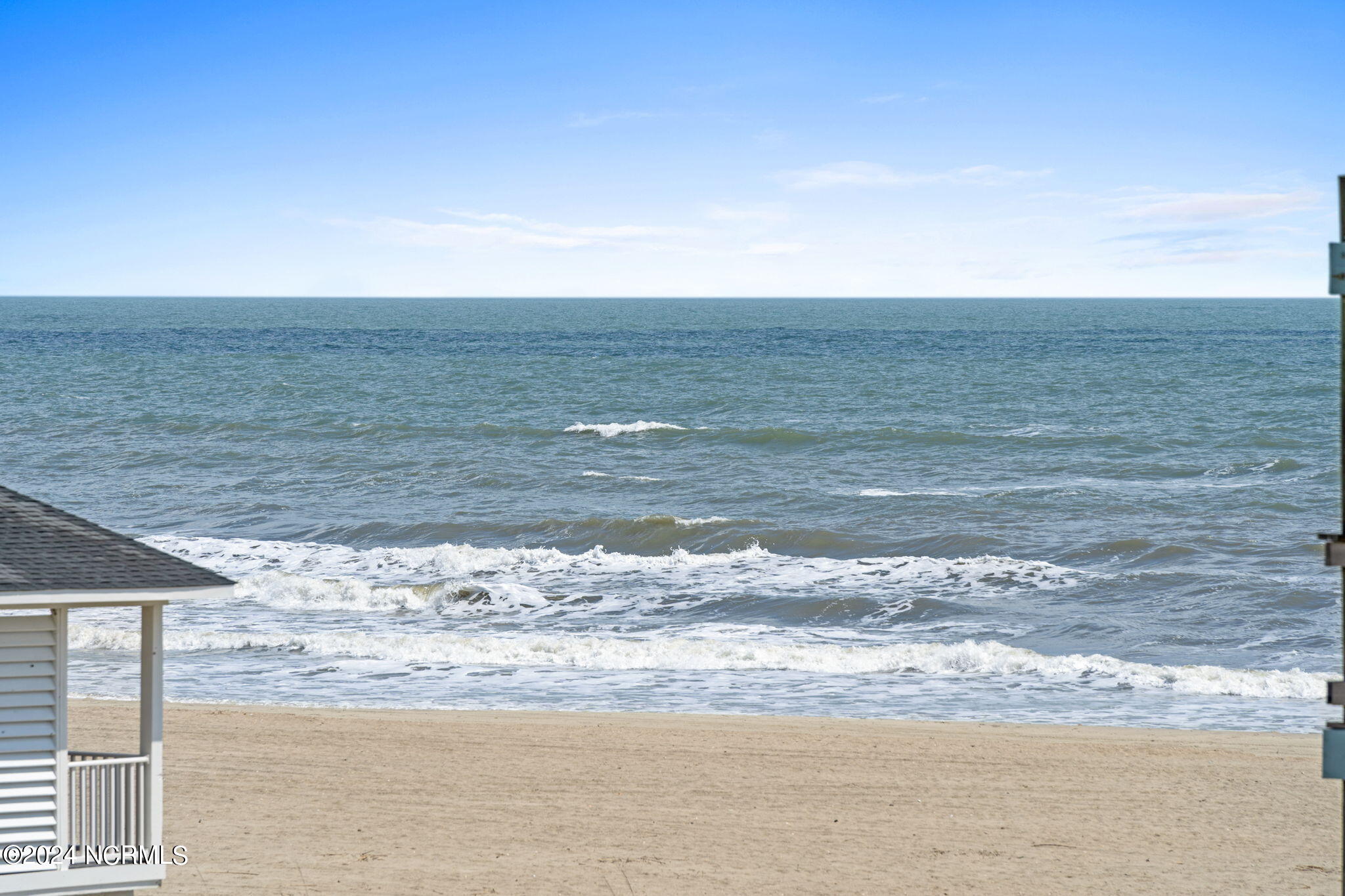 445 E Third Street, Ocean Isle Beach, NC 28469 – photo 15: kahunaphoto.com (3 of 27)