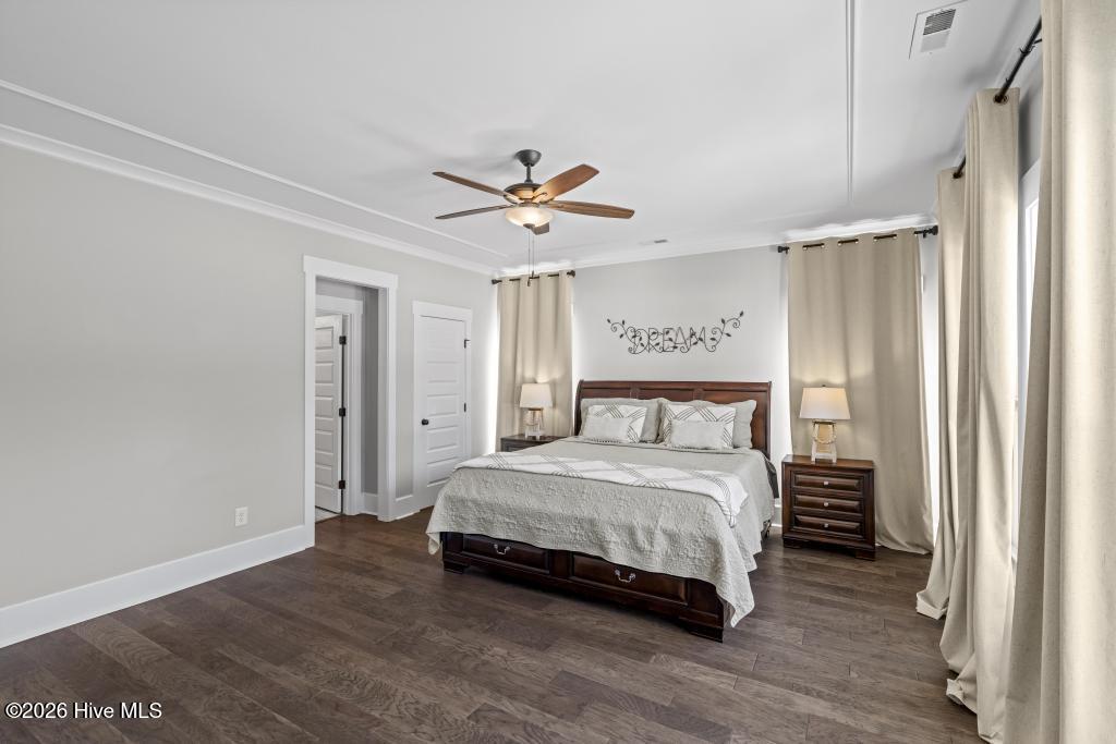 100558898 | Photo 40