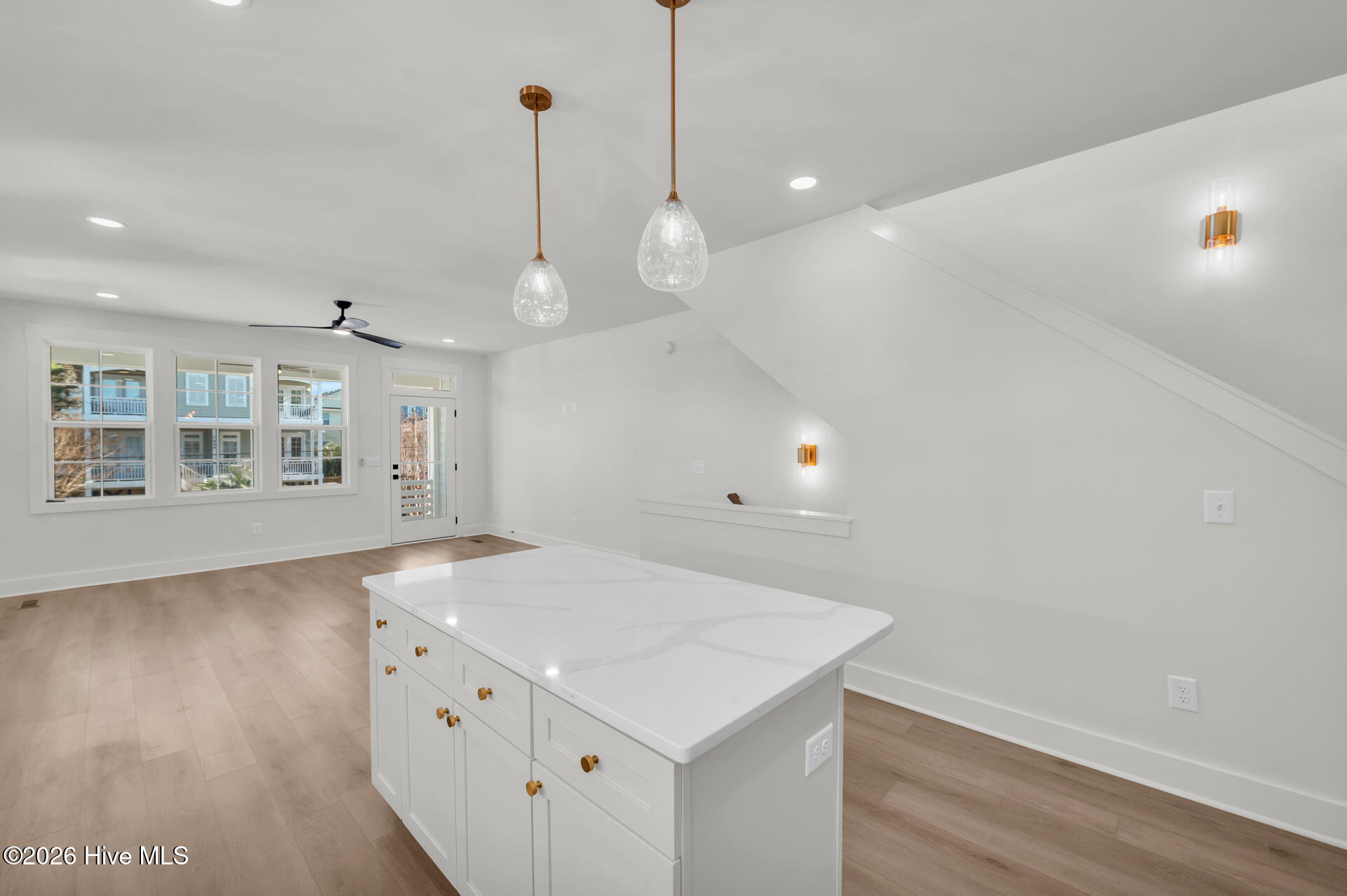 100547722 | Photo 10