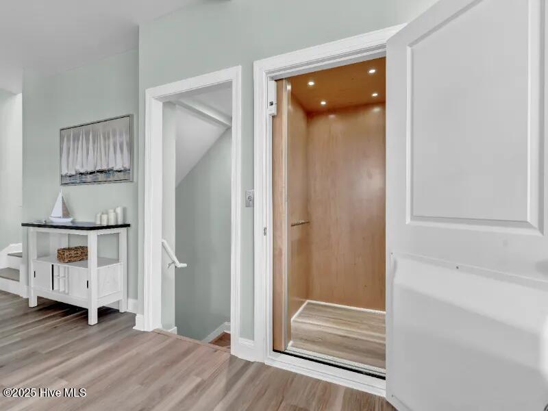 100541216 | Photo 29