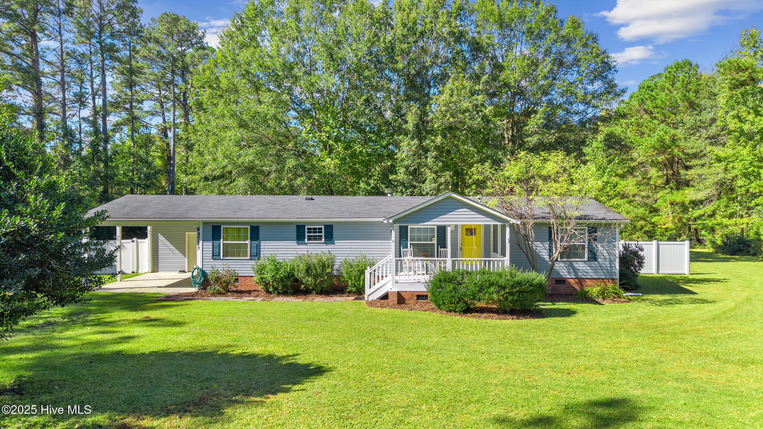 100536494 | Photo 33