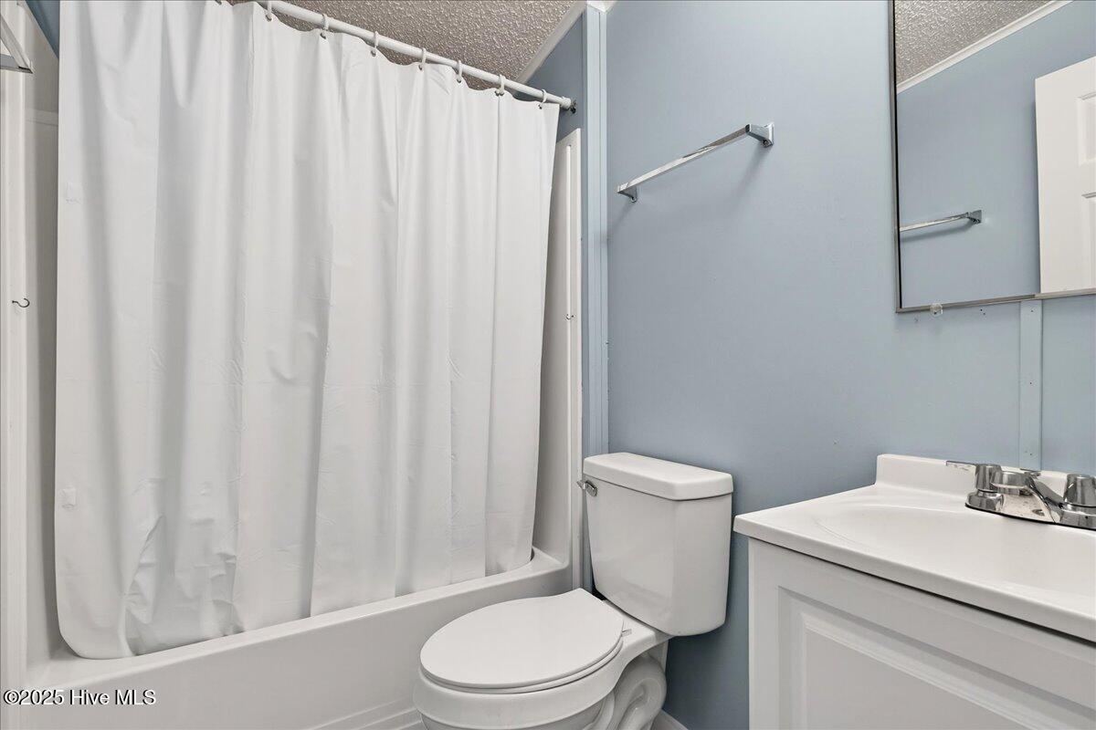 100543230 | Photo 26