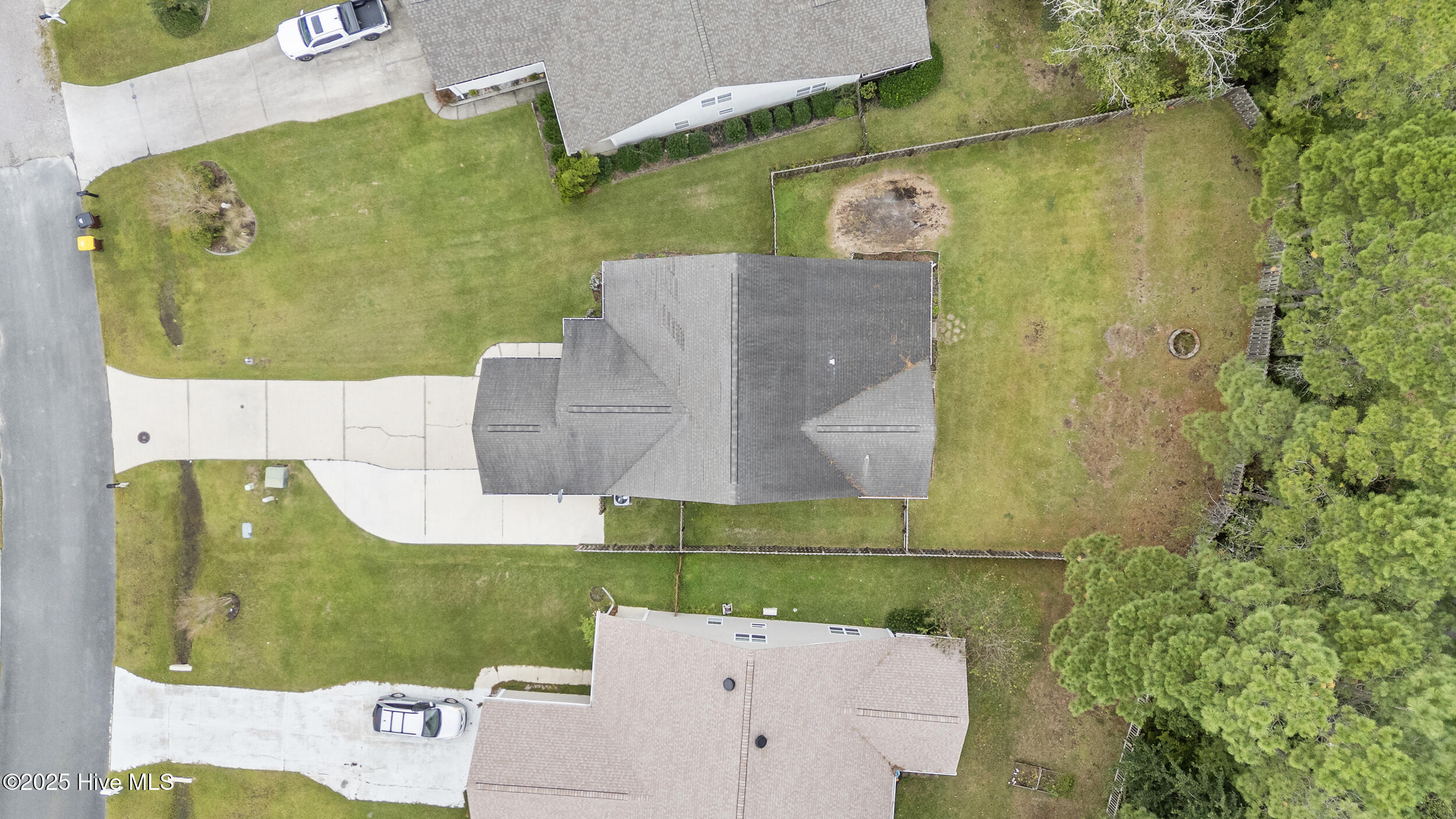 100536590 | Photo 37