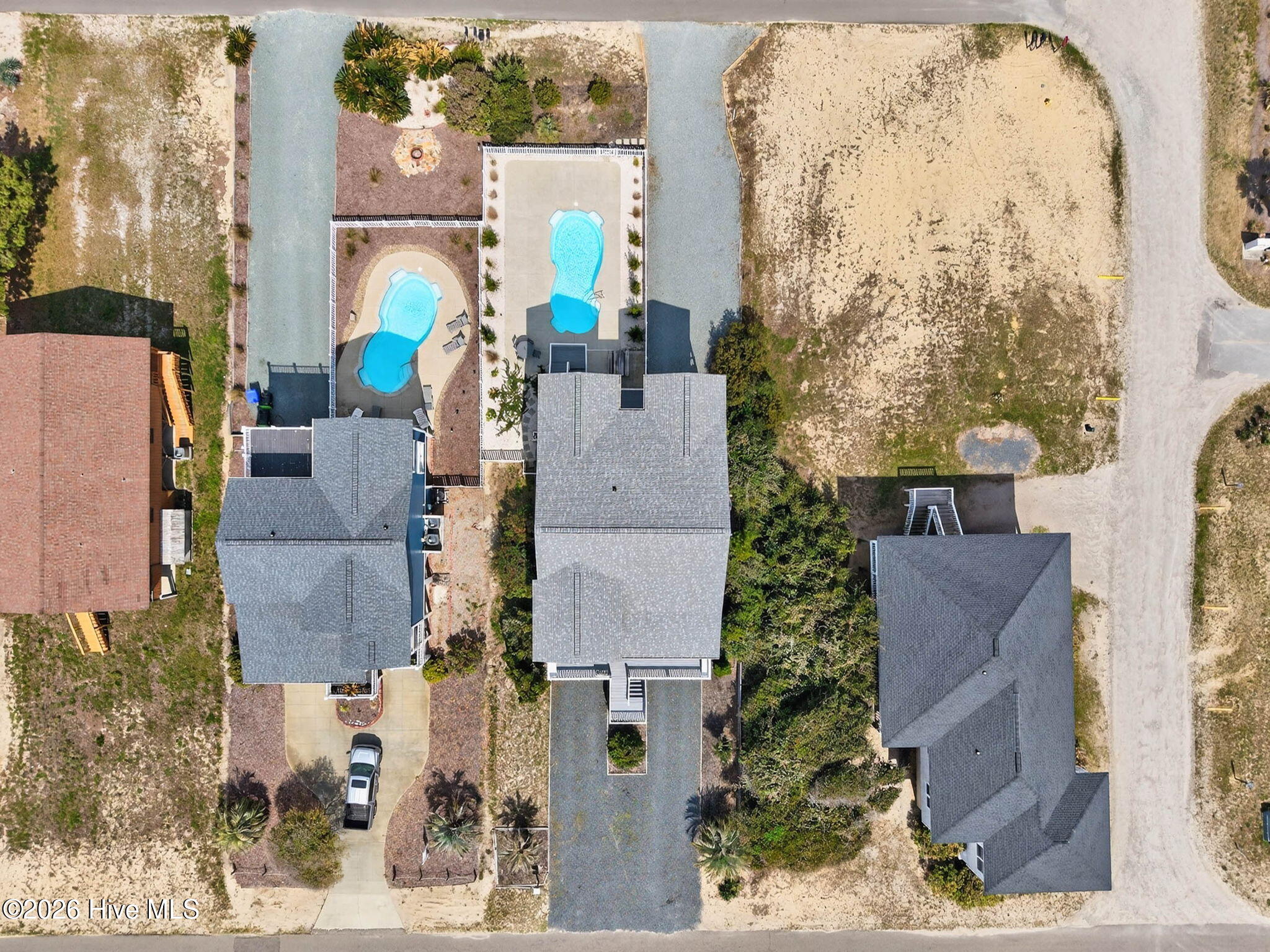 100562885 | Photo 48