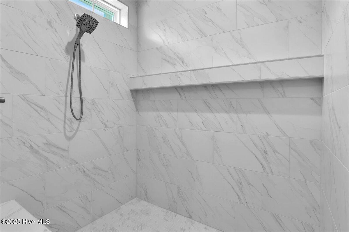 100522992 | Photo 22